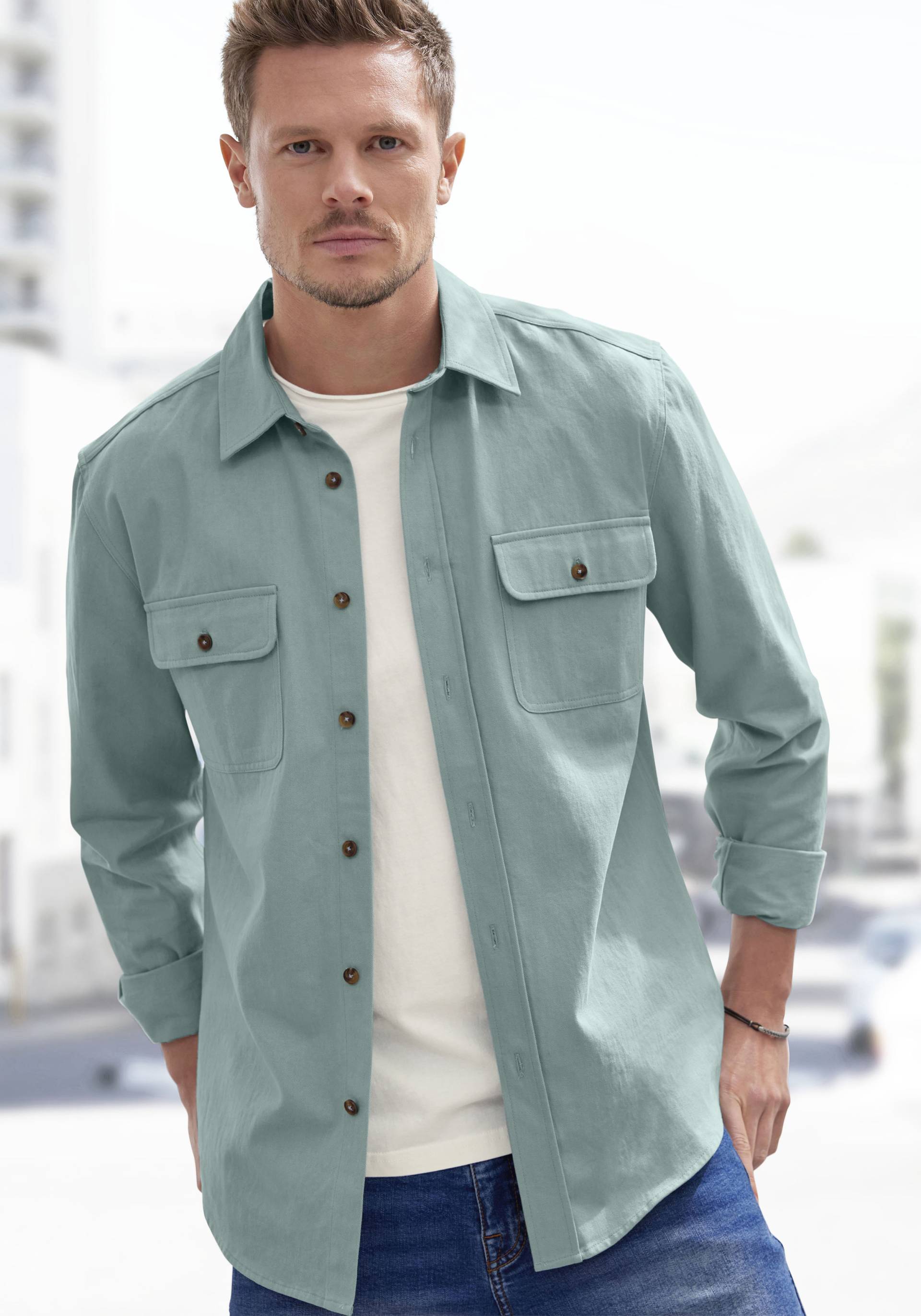 John Devin Langarmhemd, Overshirt aus reiner Baumwolle, mit aufgesetzten Taschen von John Devin