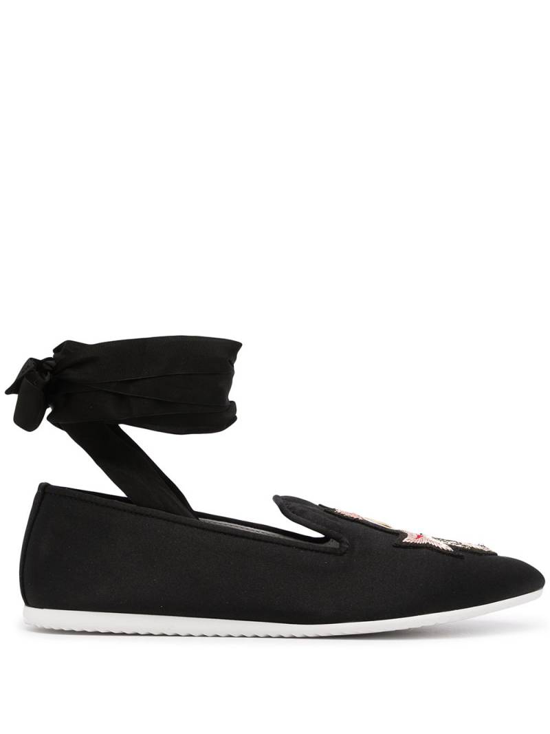 Joshua Sanders crest ankle-tie loafers - Black von Joshua Sanders