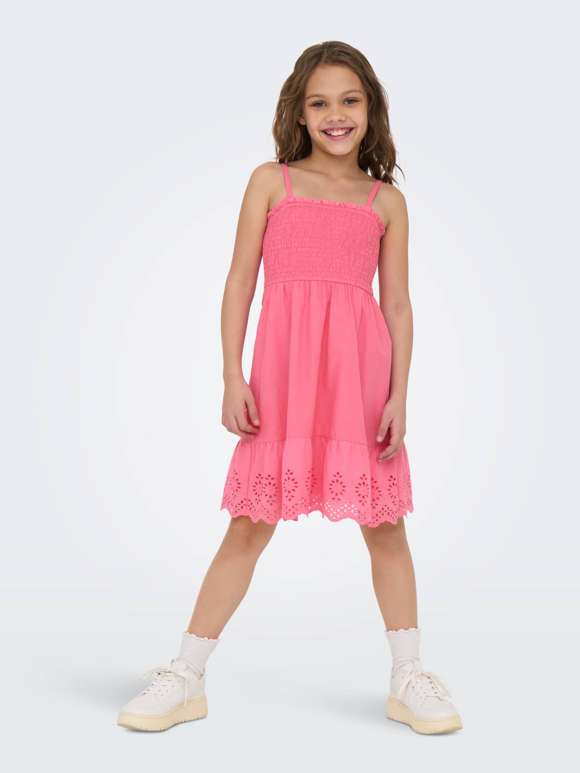 KIDS ONLY Trägerkleid »KOGLOU LIFE EMB SMOCK DRESS WVN« KIDS ONLY Trägerkleid »KOGLOU LIFE EMB SMOCK DRESS WVN« von KIDS ONLY