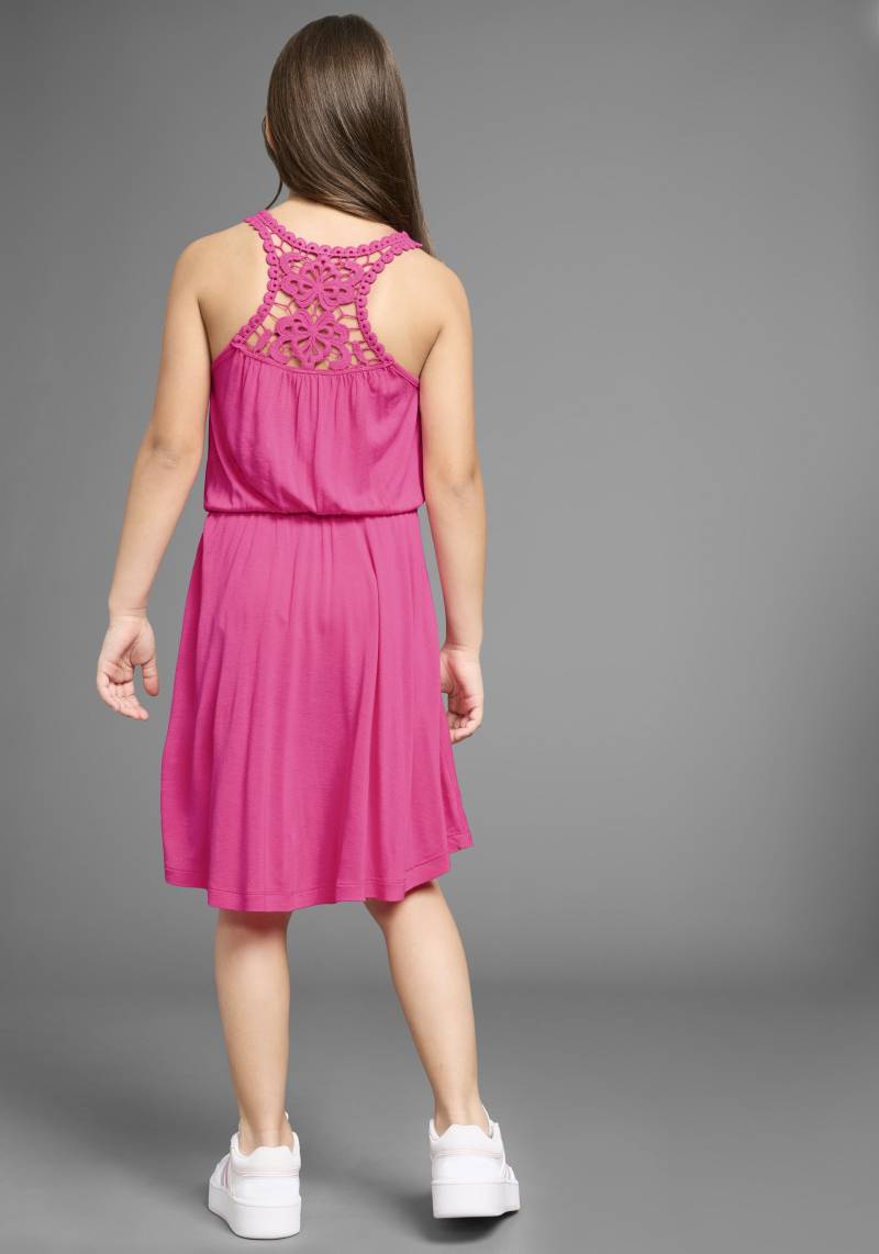 KIDSWORLD Jerseykleid »mit aufwendiger Spitze im Rücken«, Weich fallendes Viskosekleid von KIDSWORLD