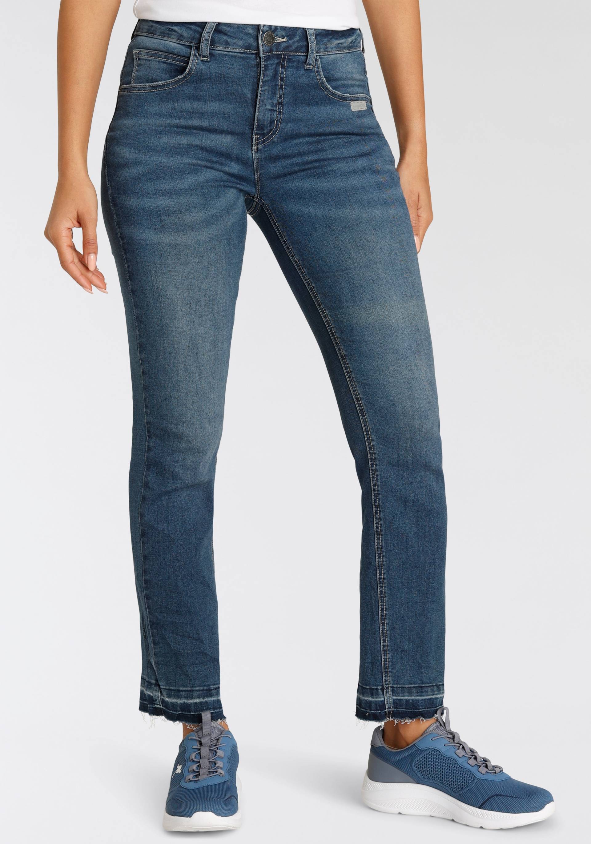 KangaROOS 7/8-Jeans »CULOTTE-JEANS«, gerade Passform, modische Abriebeffekte, normale Leibhöhe KangaROOS 7/8-Jeans »CULOTTE-JEANS«, gerade Passform, modische Abriebeffekte, normale Leibhöhe von KangaROOS