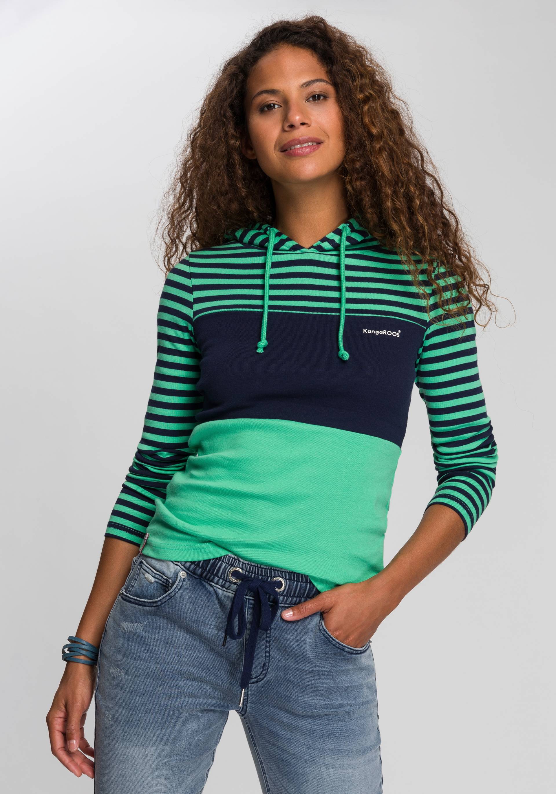 KangaROOS Kapuzenshirt, Langarm, sehr figurbetont, mit Colourblocking-Optik KangaROOS Kapuzenshirt, Langarm, sehr figurbetont, mit Colourblocking-Optik von KangaROOS
