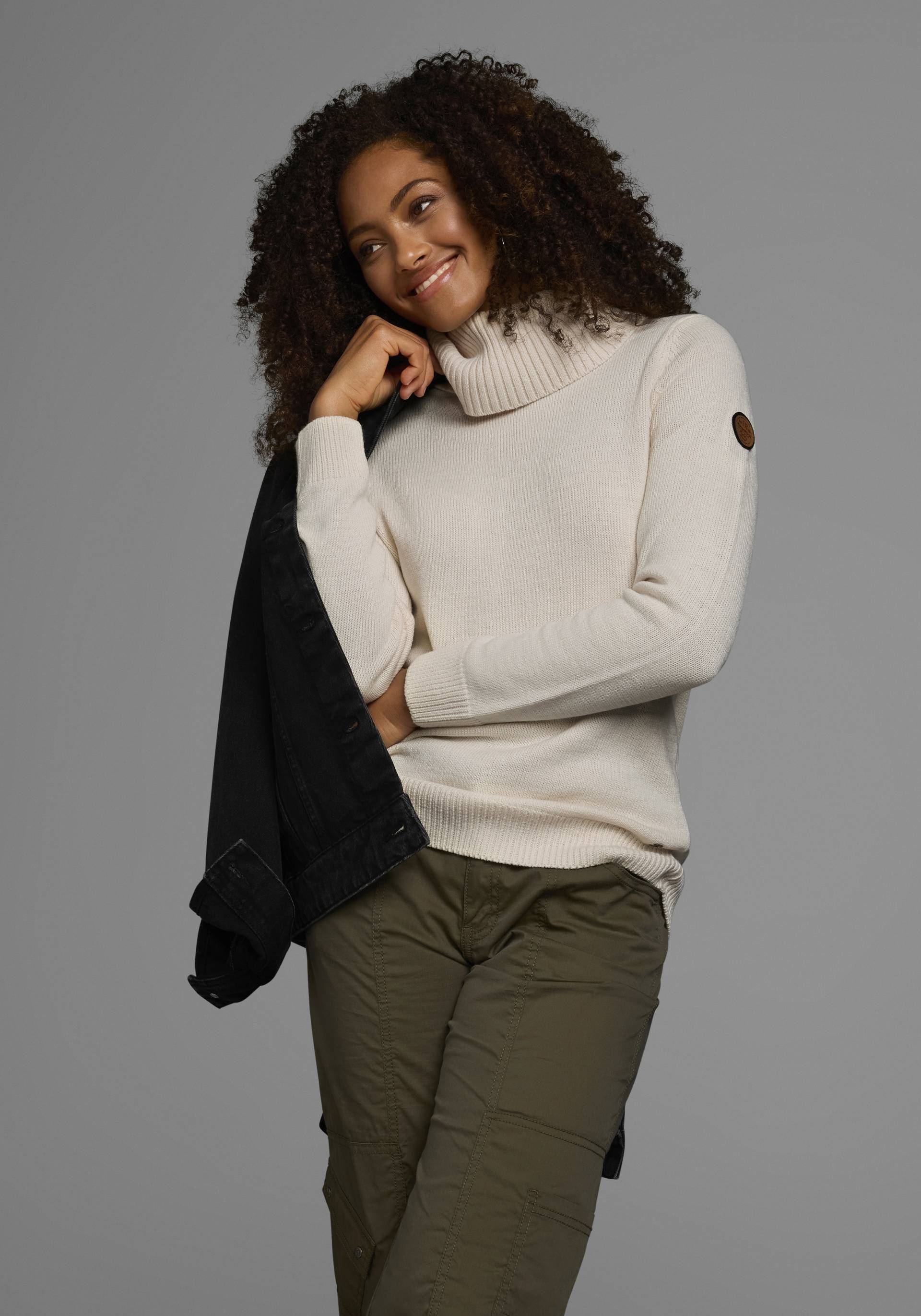 KangaROOS Rollkragenpullover, in klassischer Form KangaROOS Rollkragenpullover, in klassischer Form von KangaROOS