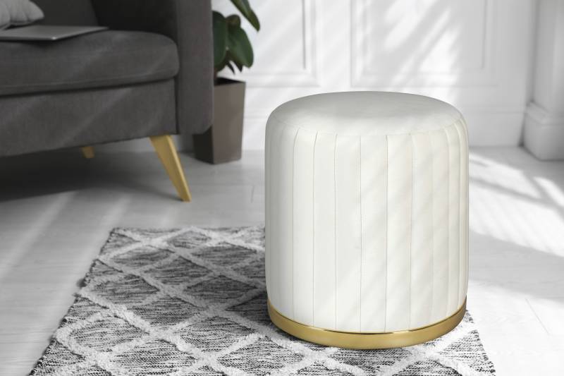 Kayoom Sitzhocker »Hocker Doric, trendiger Look, ästhetische Farbgebung, schöne Steppung«, (1 St.), komfortabel, hochqualitativ, pflegeleicht, liebevolle Verarbeitung von Kayoom