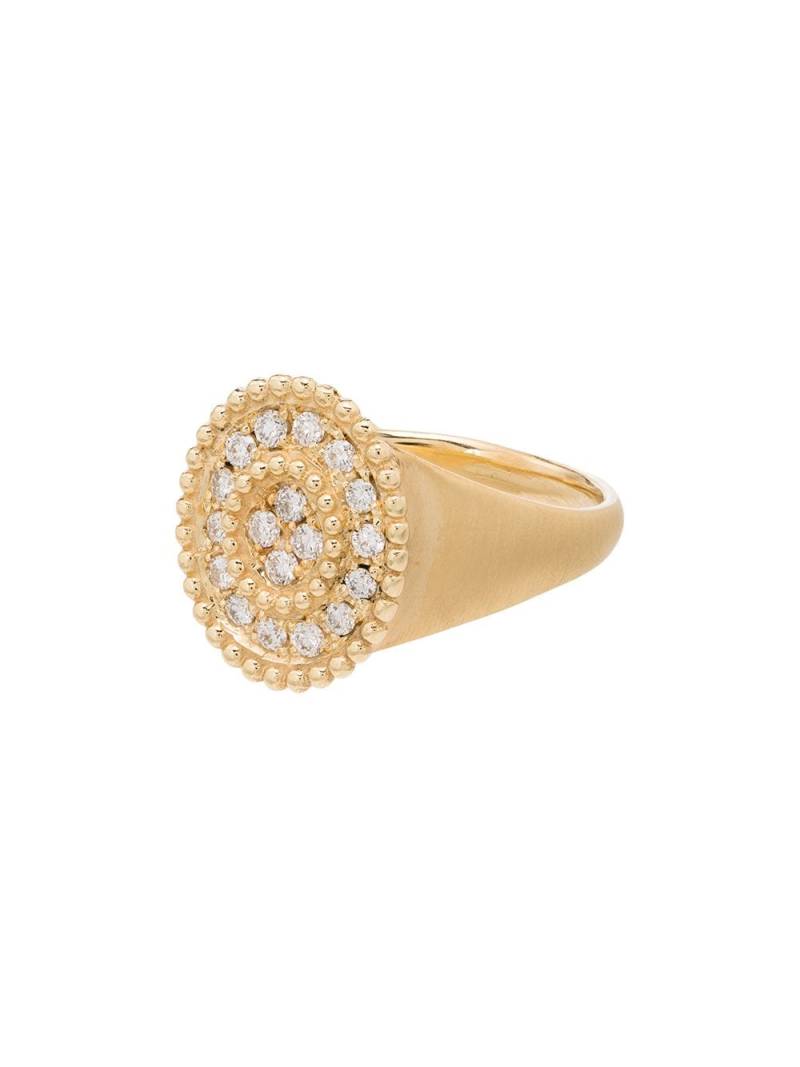 Kimaï 18kt yellow gold pavé diamond signet ring von Kimaï