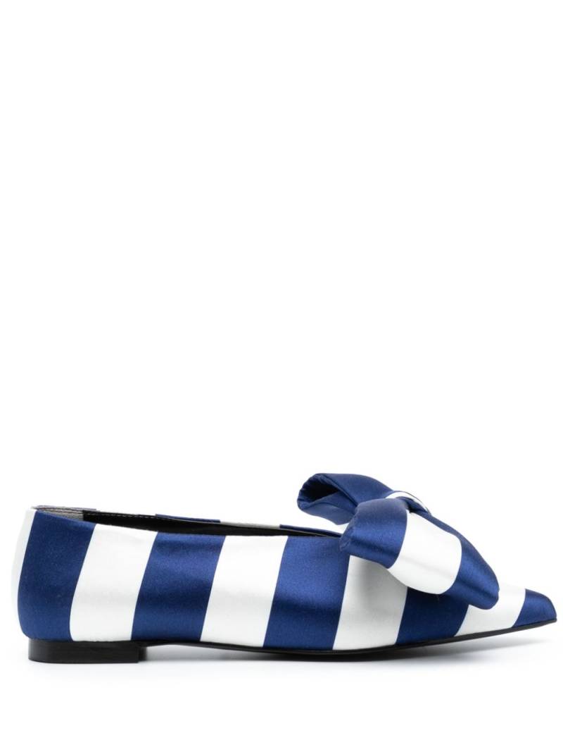 Kimhekim Monroe striped ballerina shoes - Blue von Kimhekim