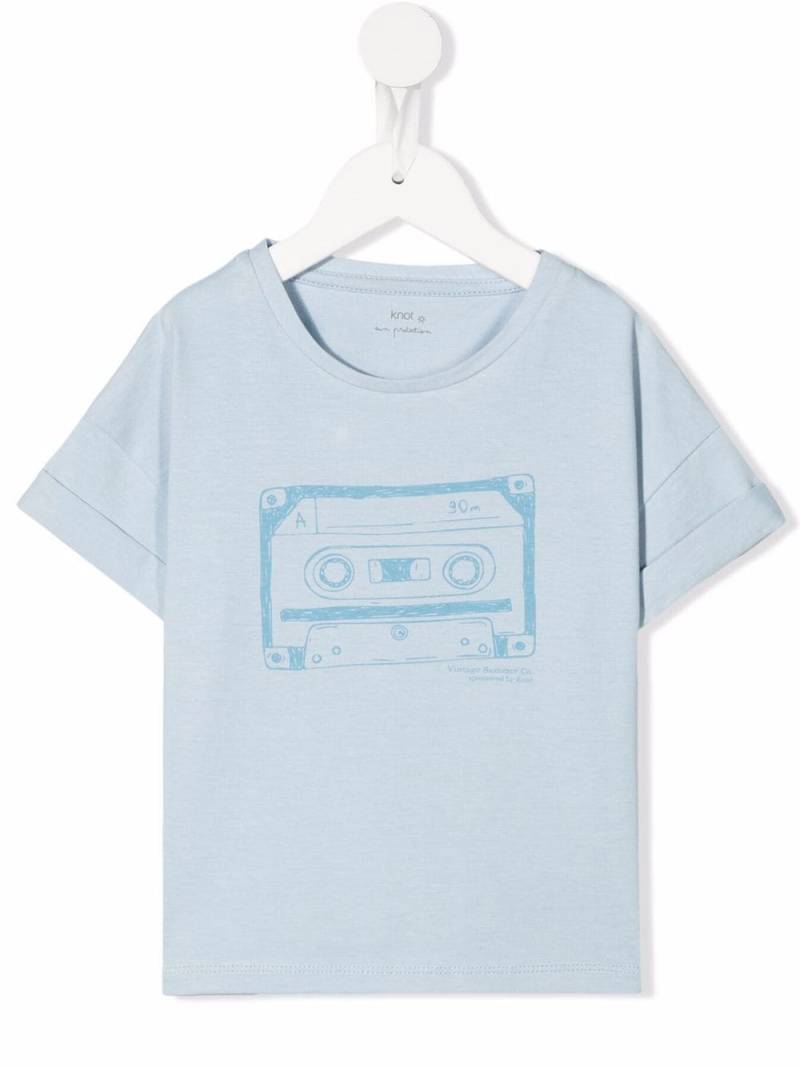 Knot Cassette graphic-print T-shirt - Blue von Knot