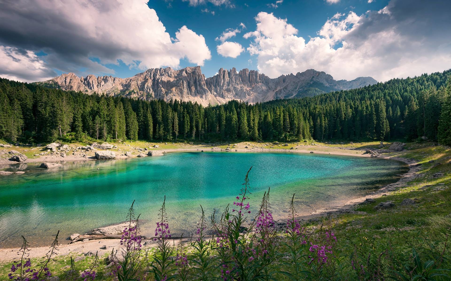 Komar Vliestapete »Digitaldruck Vlies - Dolomitenjuwel - Grösse 450 x 280 cm«, bedruckt, Wohnzimmer, Schlafzimmer Komar Vliestapete »Digitaldruck Vlies - Dolomitenjuwel - Grösse 450 x 280 cm«, bedruckt, Wohnzimmer, Schlafzimmer von Komar
