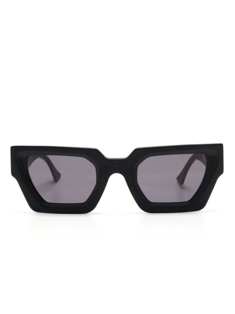 Kuboraum F3 cat-eye frame sunglasses - Black von Kuboraum