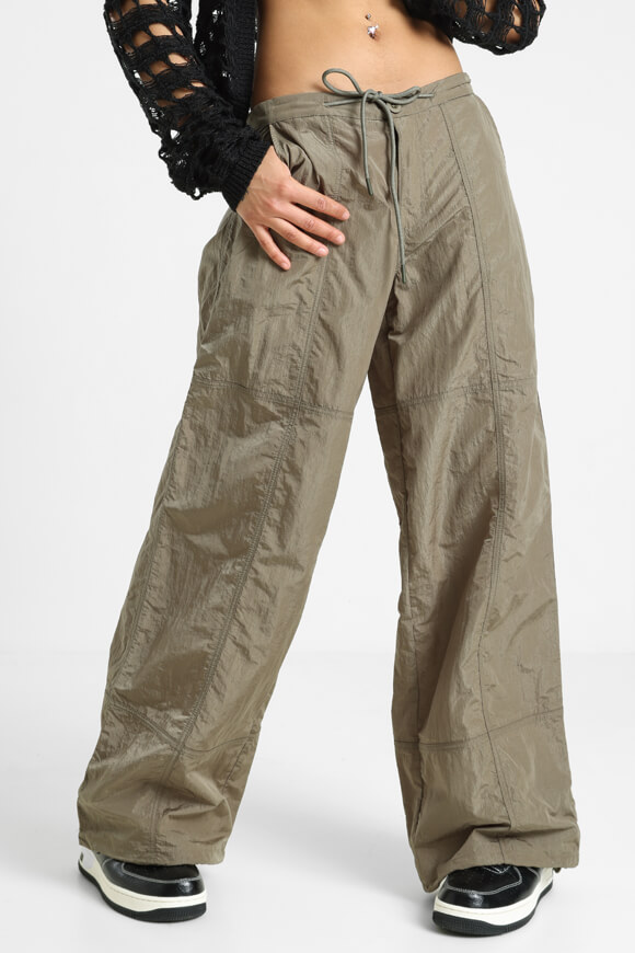 LA SHADY Parachutehose | Olive | Damen  | S von LA SHADY