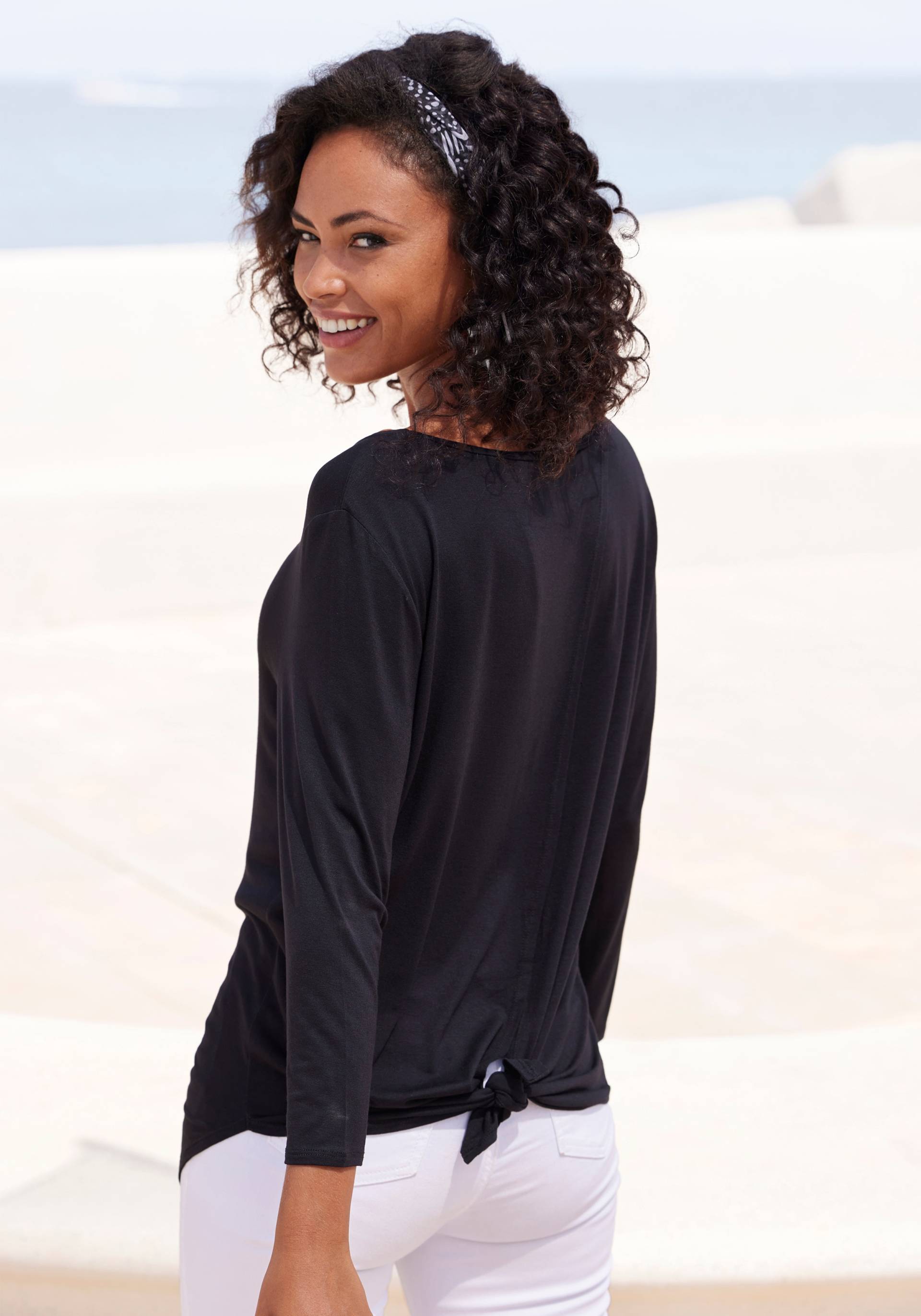 LASCANA 3/4-Arm-Shirt »mit modischem Schlitz am Rücken«, aus weichem Viskose-Stretch LASCANA 3/4-Arm-Shirt »mit modischem Schlitz am Rücken«, aus weichem Viskose-Stretch von LASCANA