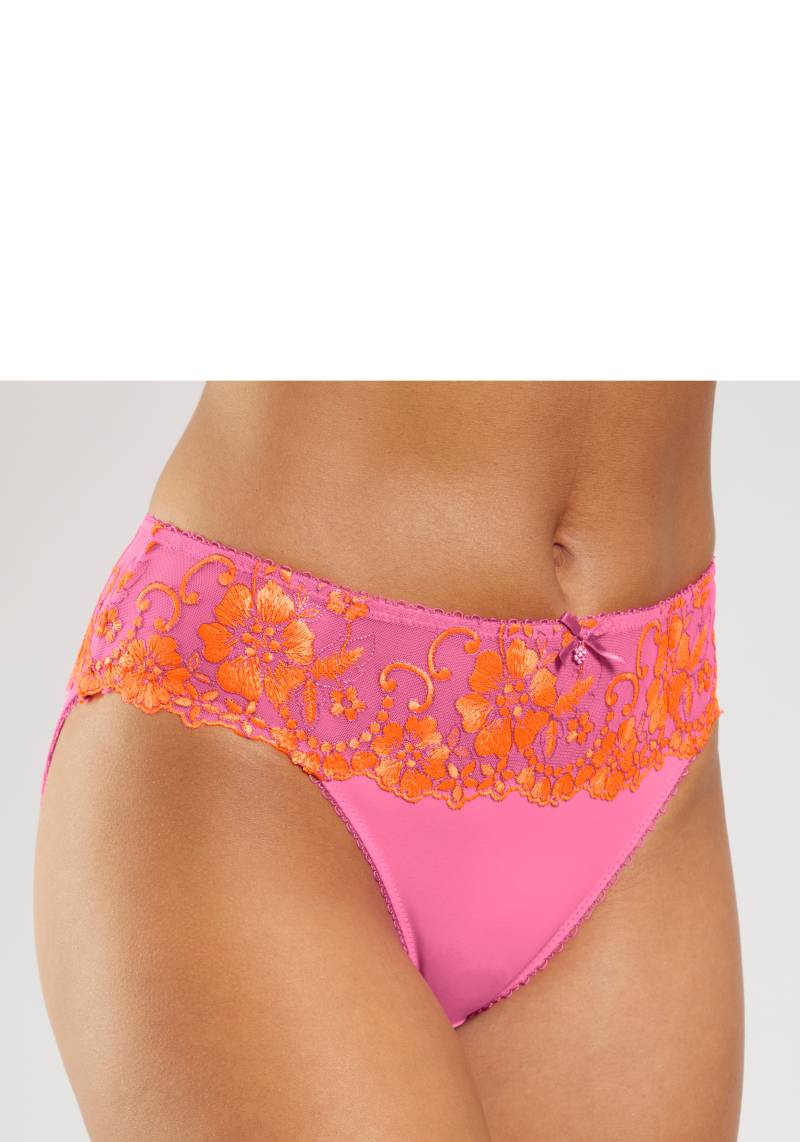 LASCANA Bikinislip »Wanda«, mit Stickerei Spitze in floraler Optik von LASCANA