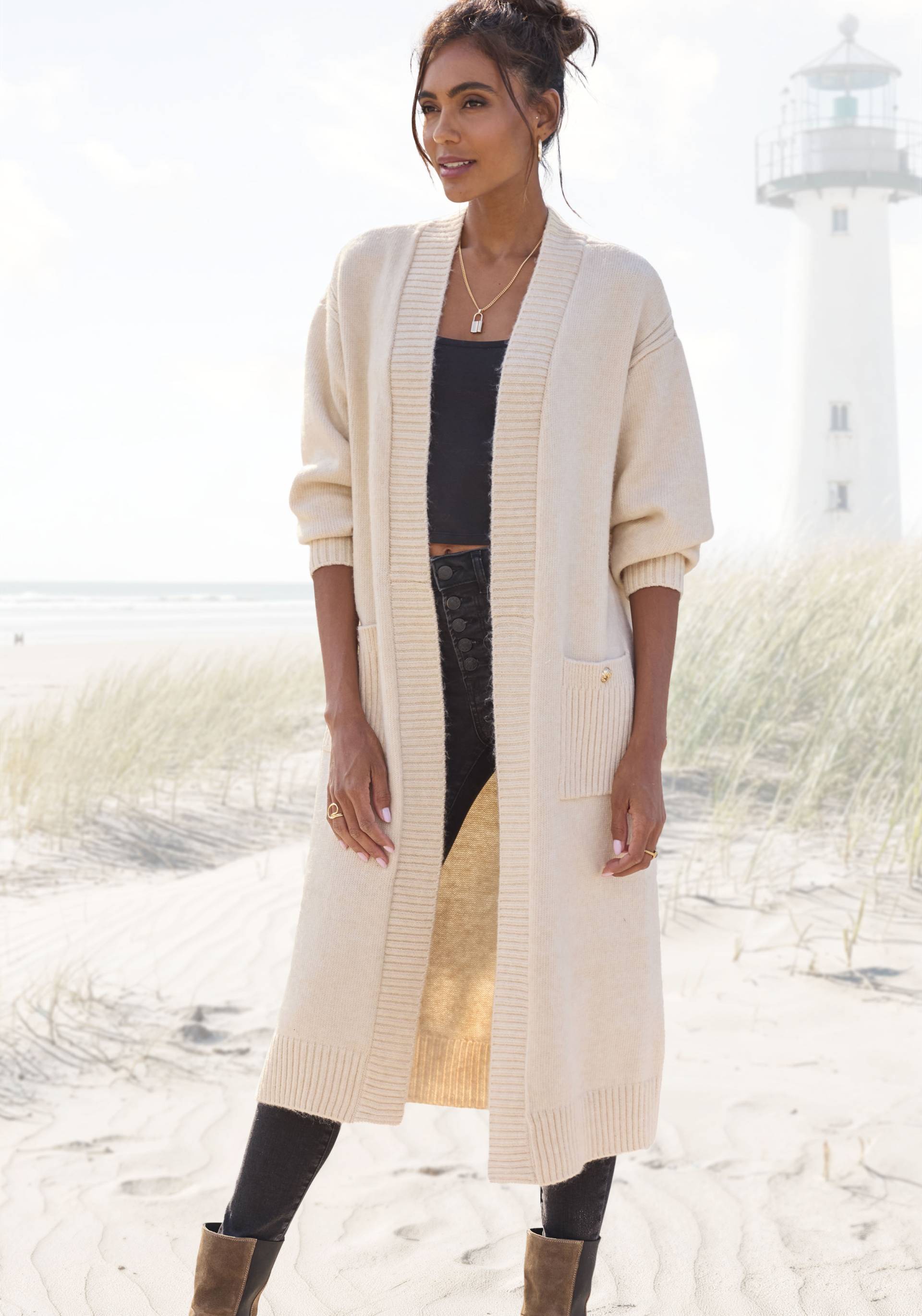 LASCANA Longstrickjacke, aus kuscheligem Strick von LASCANA