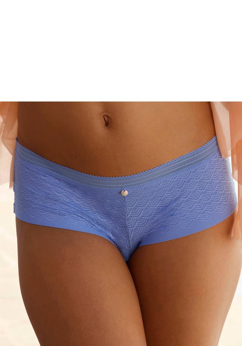 LASCANA Panty, aus Spitze in moderner Optik mit extraflachen Kanten von LASCANA