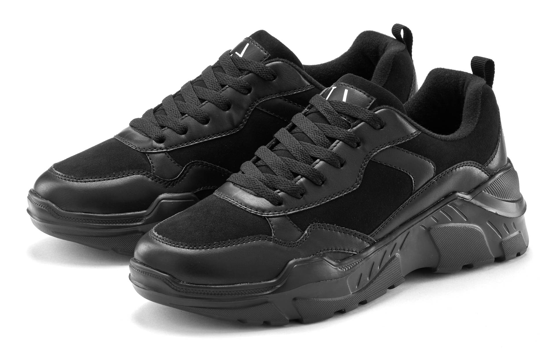 LASCANA Sneaker, Halbschuh, Sportschuh, leichte Chunky Sohle, weiche Innensohle VEGAN von LASCANA