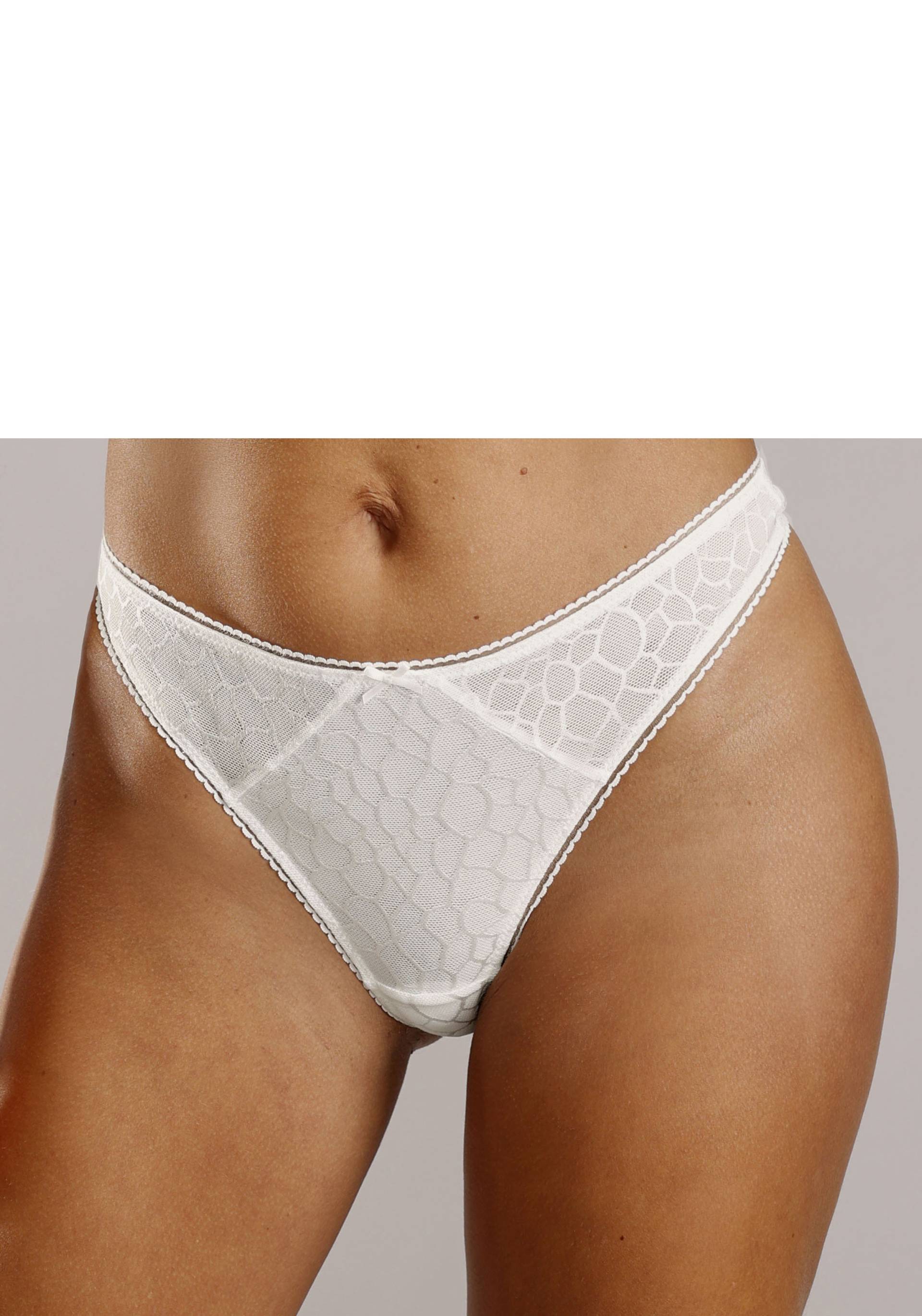 LASCANA String »Chiara«, in graphischem Netz-Muster LASCANA String »Chiara«, in graphischem Netz-Muster von LASCANA