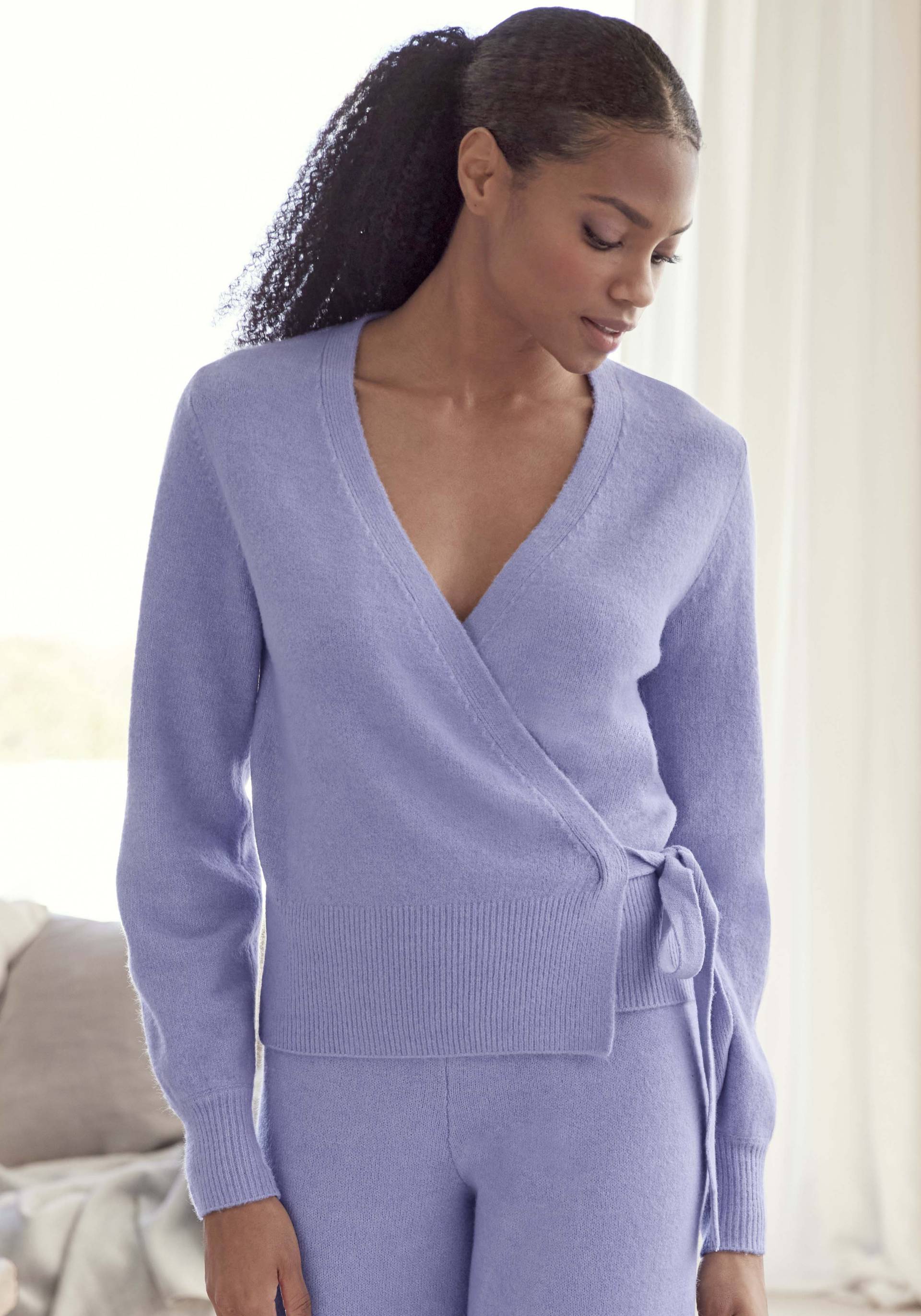 LASCANA Wickelstrickjacke, mit breitem Rippbündchen, Loungewear LASCANA Wickelstrickjacke, mit breitem Rippbündchen, Loungewear von LASCANA