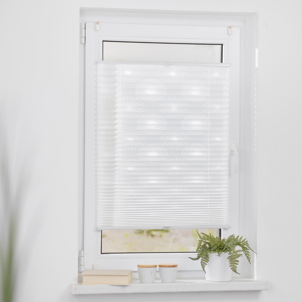 Plissee »Plissee Klemmfix, ohne Bohren, verspannt, Ausbrenner«, LICHTBLICK ORIGINAL, halbtransparent, In moderner Crushed Optik. Einfache Montage des Plissee am Fenster mit vier Klemmträgern - ohne pendeln. In vielen Farben und auch für Türen. Plissee »Plissee Klemmfix, ohne Bohren, verspannt, Ausbrenner«, LICHTBLICK ORIGINAL, halbtransparent, In moderner Crushed Optik. Einfache Montage des Plissee am Fenster mit vier Klemmträgern - ohne pendeln. In vielen Farben und auch für Türen. von LICHTBLICK ORIGINAL