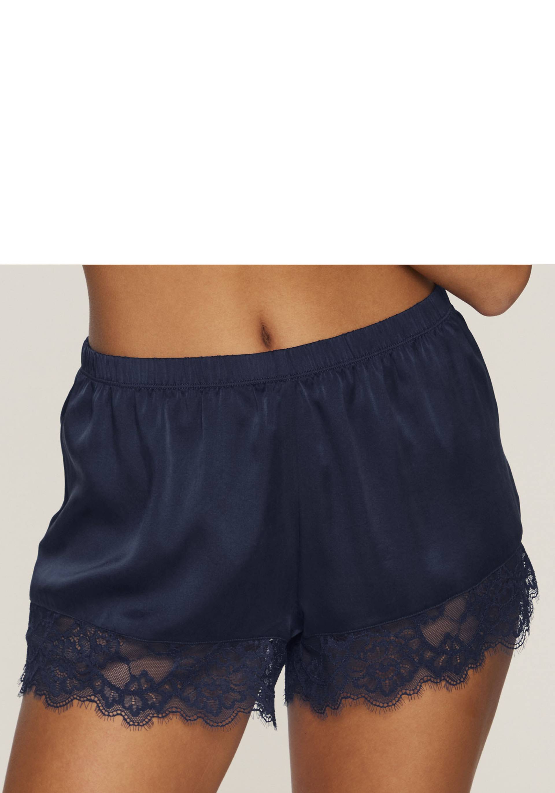 LASCANA Panty »Alana«, im edlen Shorty-Schnitt mit hohem Seidenanteil LASCANA Panty »Alana«, im edlen Shorty-Schnitt mit hohem Seidenanteil von Lascana