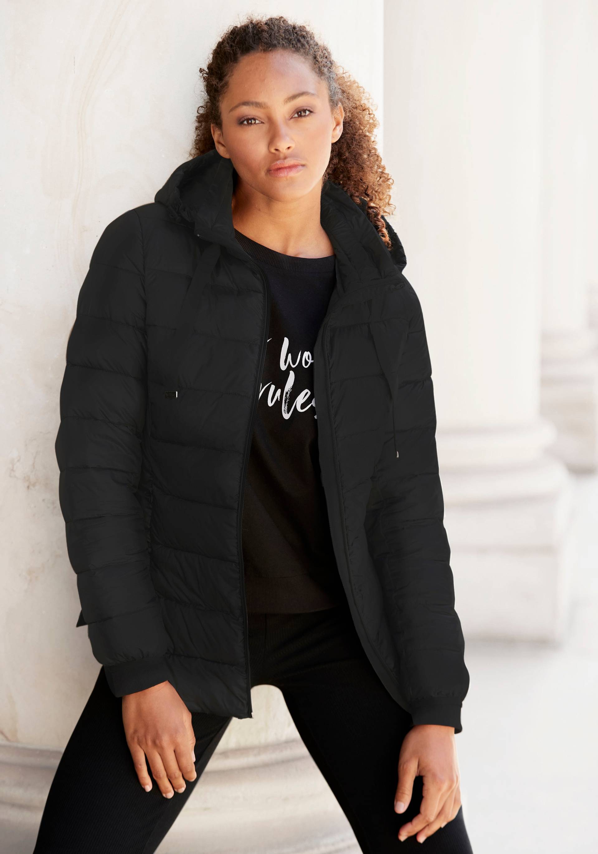 LASCANA Steppjacke, mit Kapuze, wind -und wasserabweisend LASCANA Steppjacke, mit Kapuze, wind -und wasserabweisend von Lascana