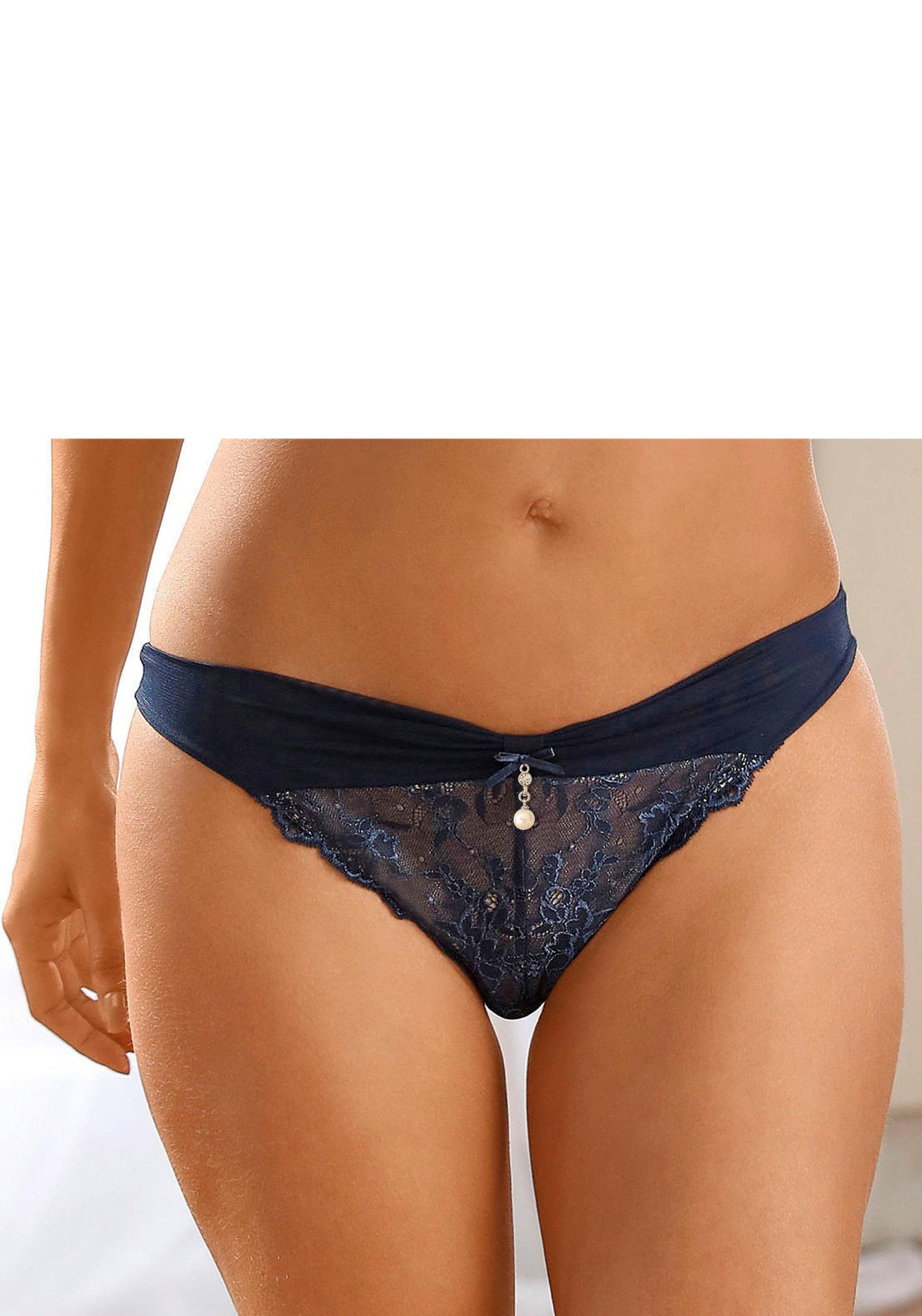 LASCANA Stringtanga »Nina«, in raffinierter Schnittform LASCANA Stringtanga »Nina«, in raffinierter Schnittform von Lascana