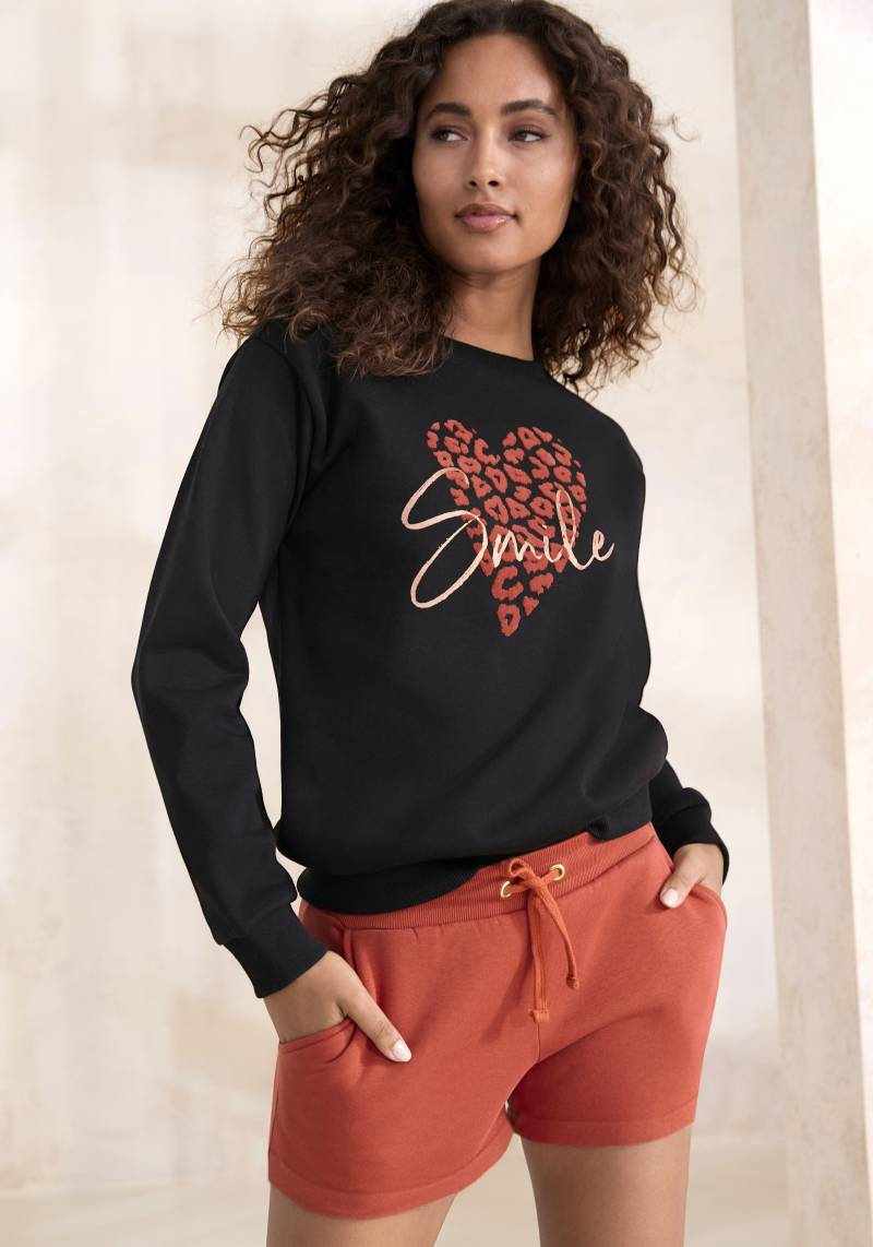 LASCANA Sweatshirt, Loungehirt mit Herz-Leo-Druck, Loungewear von Lascana