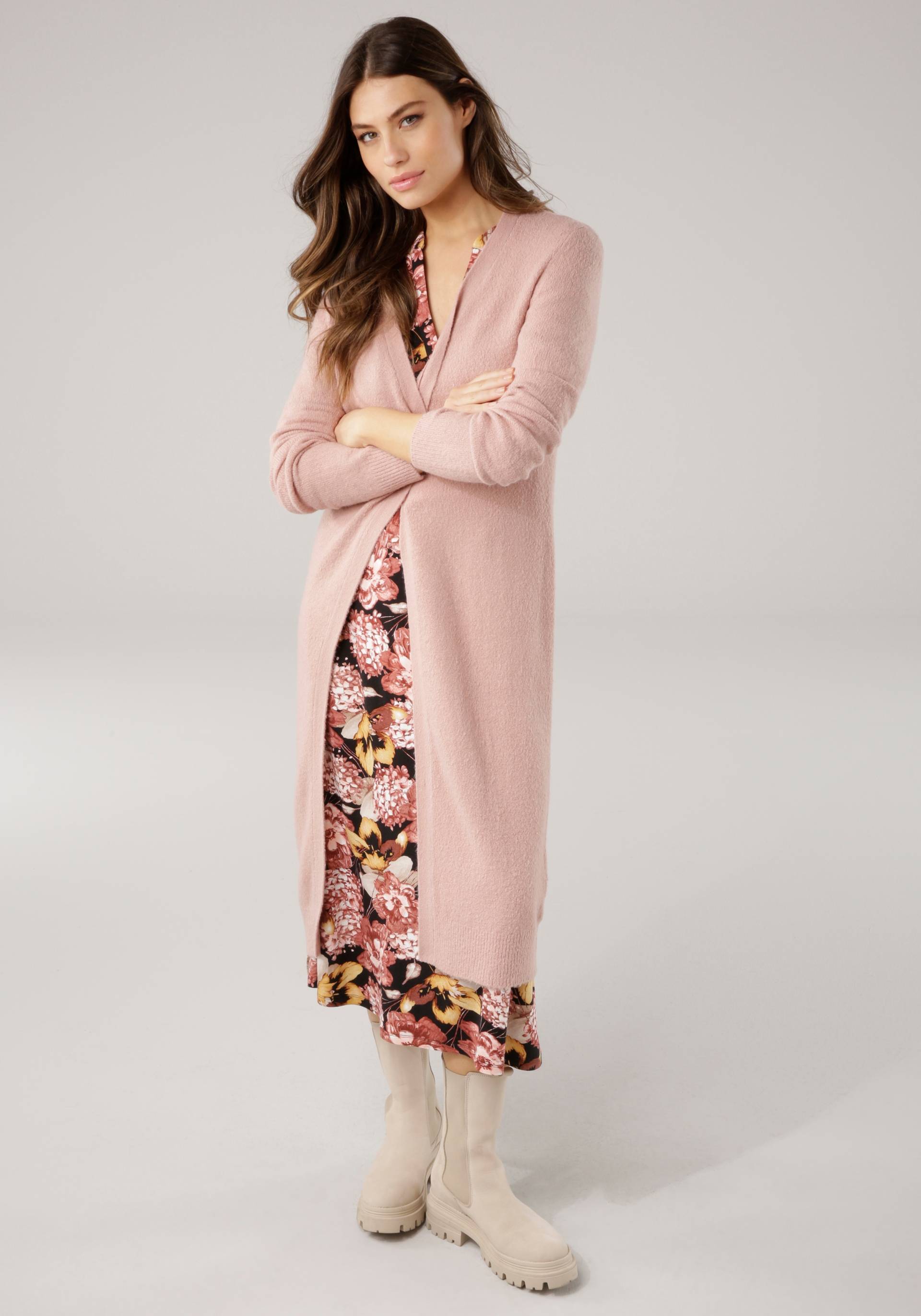 Laura Scott Longstrickjacke, aus kuscheliger Strickqualität Laura Scott Longstrickjacke, aus kuscheliger Strickqualität von Laura Scott