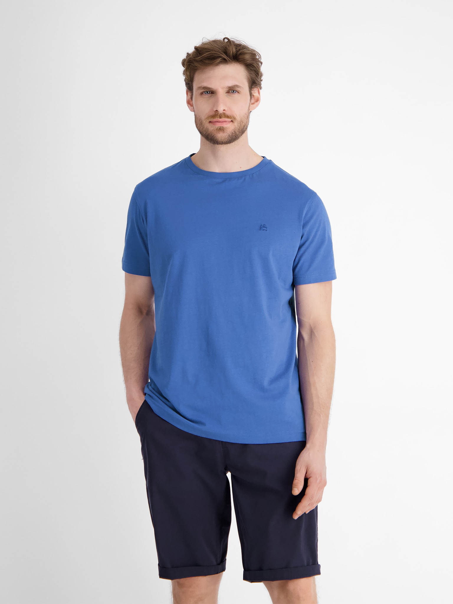 LERROS Kurzarmshirt, mit Logostickerei auf der Brust LERROS Kurzarmshirt, mit Logostickerei auf der Brust von Lerros