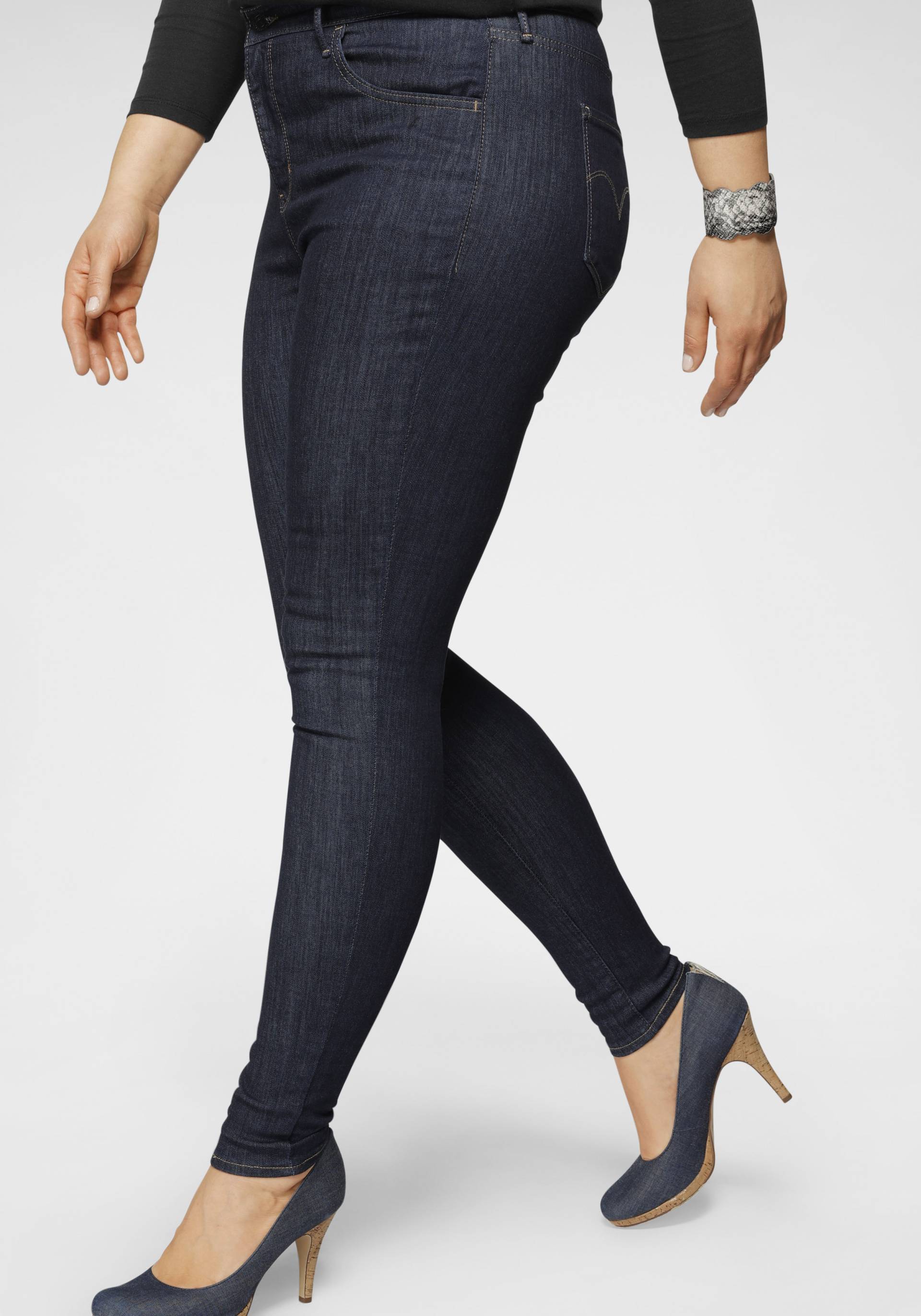 Levi's® Plus Skinny-fit-Jeans »720 High-Rise« von Levi's® Plus