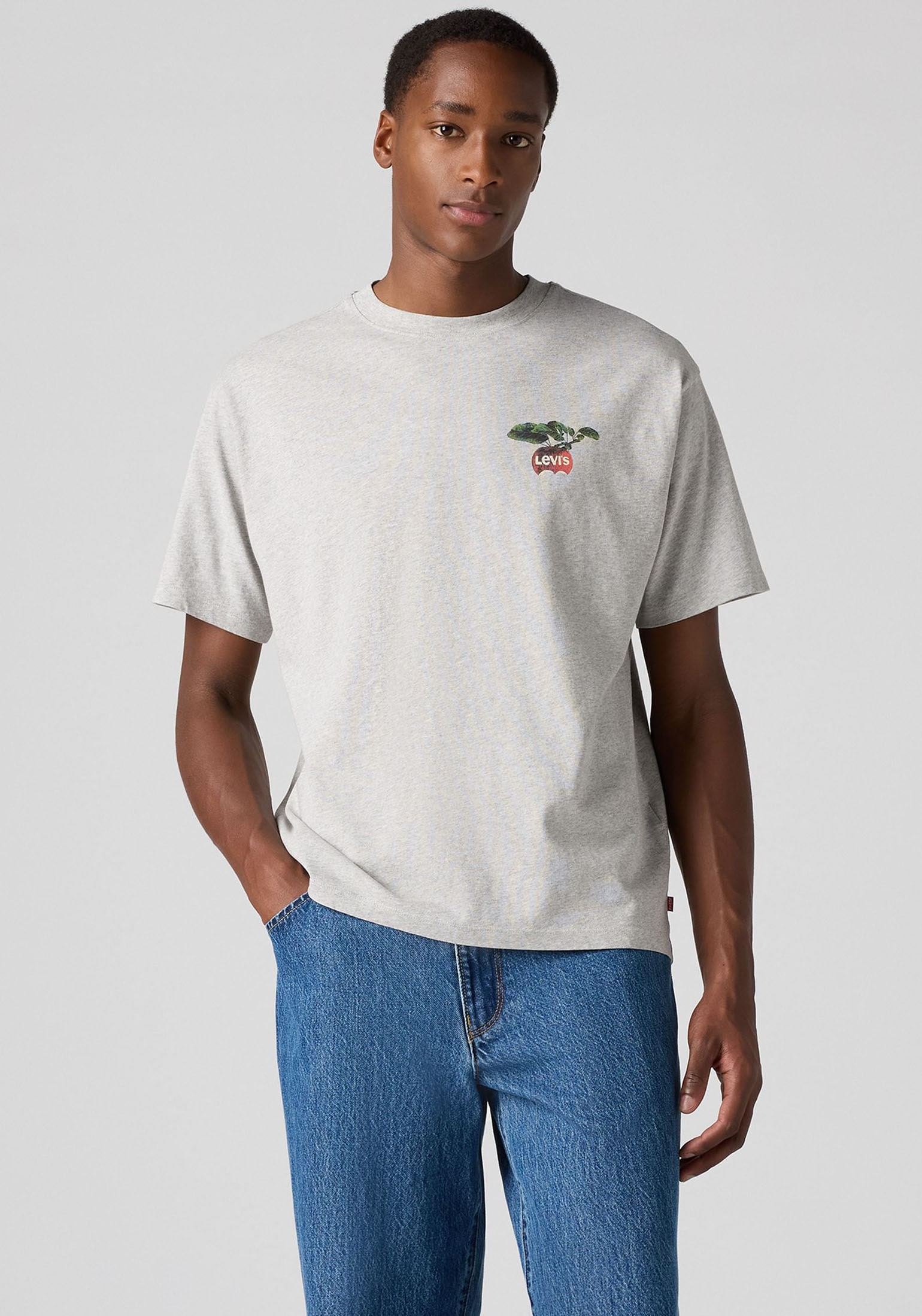 Levi's® T-Shirt »SEVINTAGE«, mit Logo-Aufnäher auf der Brust von Levi's®