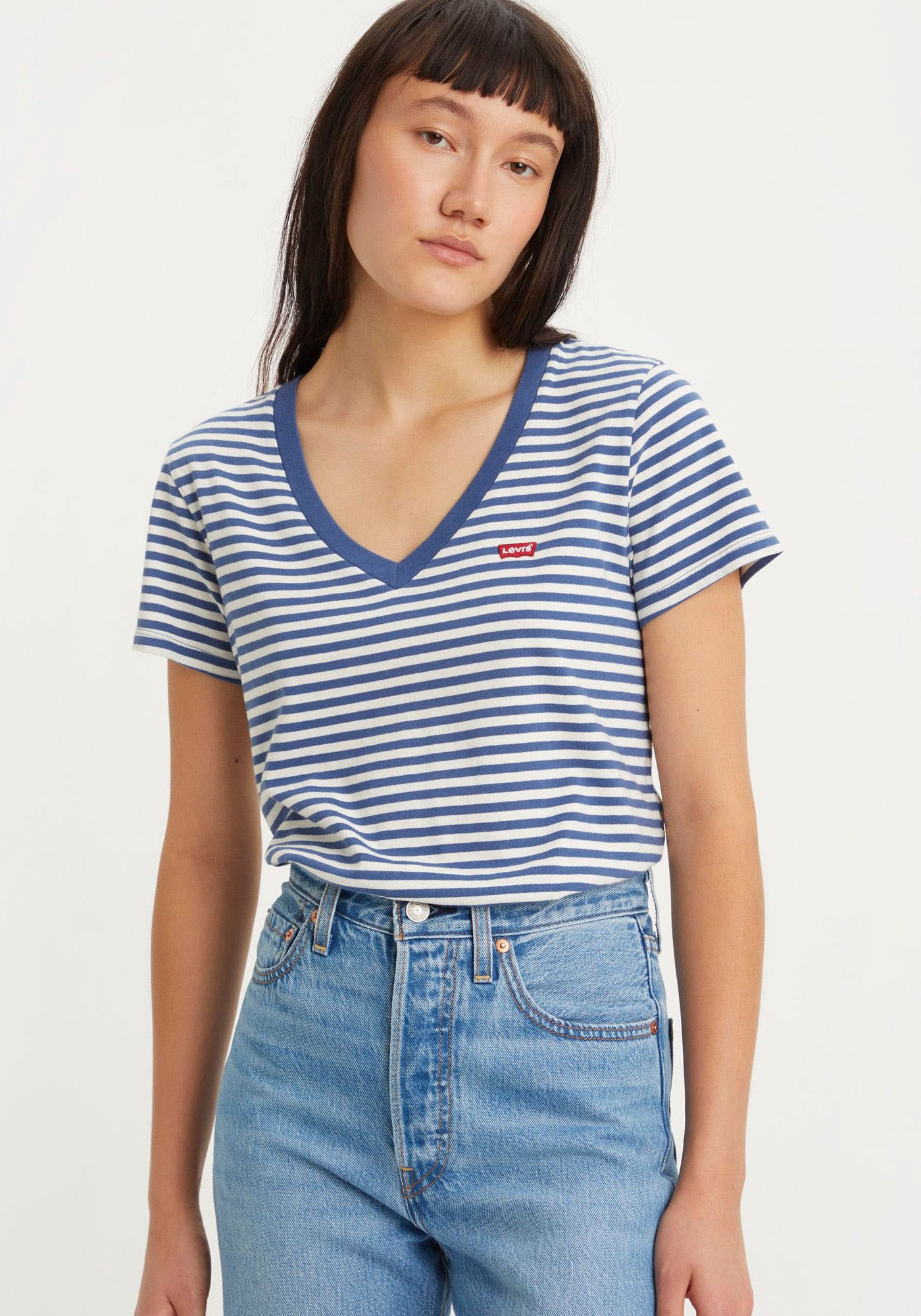 Levi's® V-Shirt »PERFECT VNECK« von Levi's®