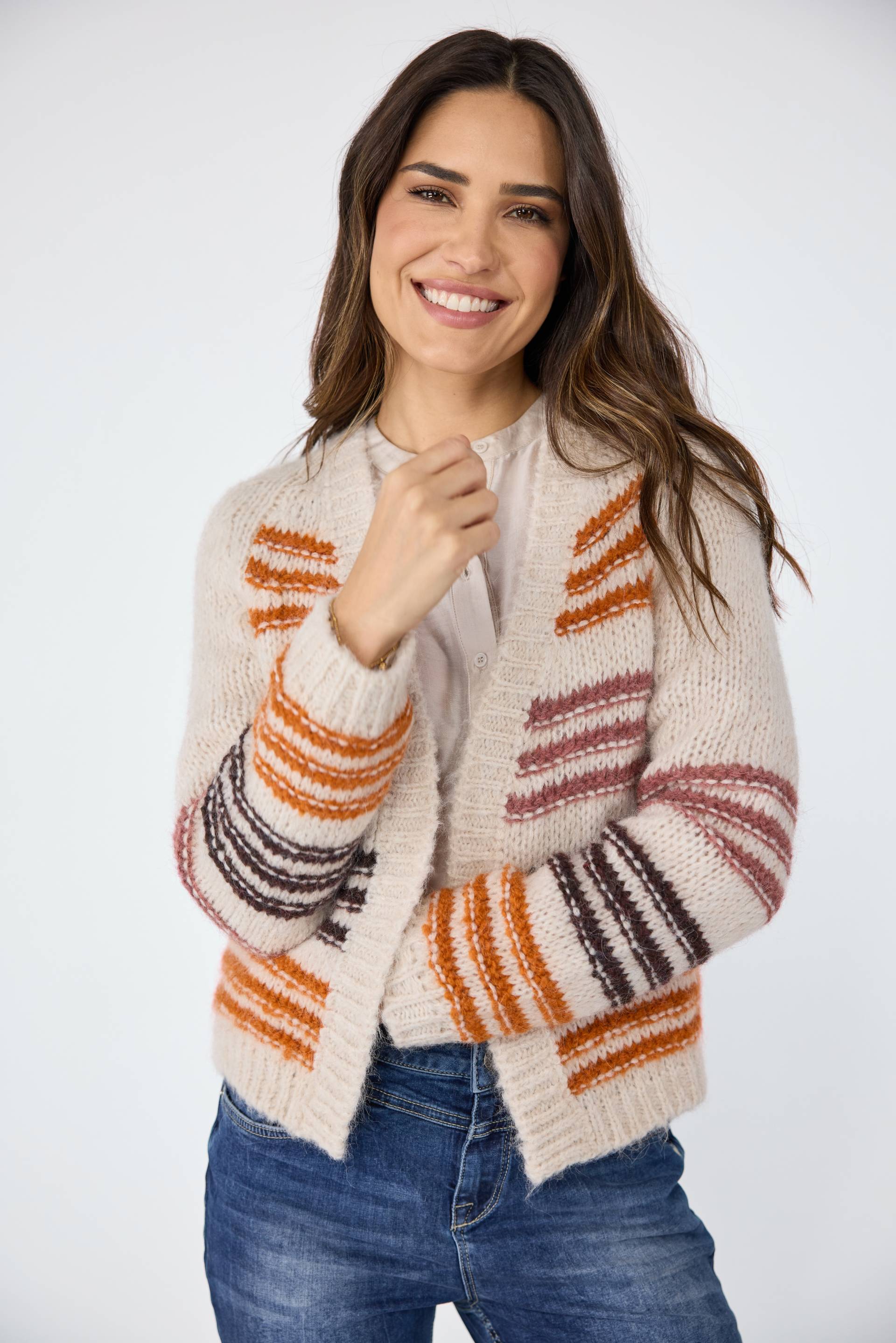 Lieblingsstück Strickjacke »LibertyL«, mit Wollanteil und Alpaka Lieblingsstück Strickjacke »LibertyL«, mit Wollanteil und Alpaka von Lieblingsstück