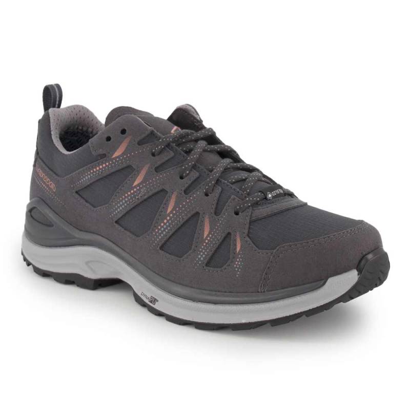 Lowa, Trekking-Schuh von Lowa