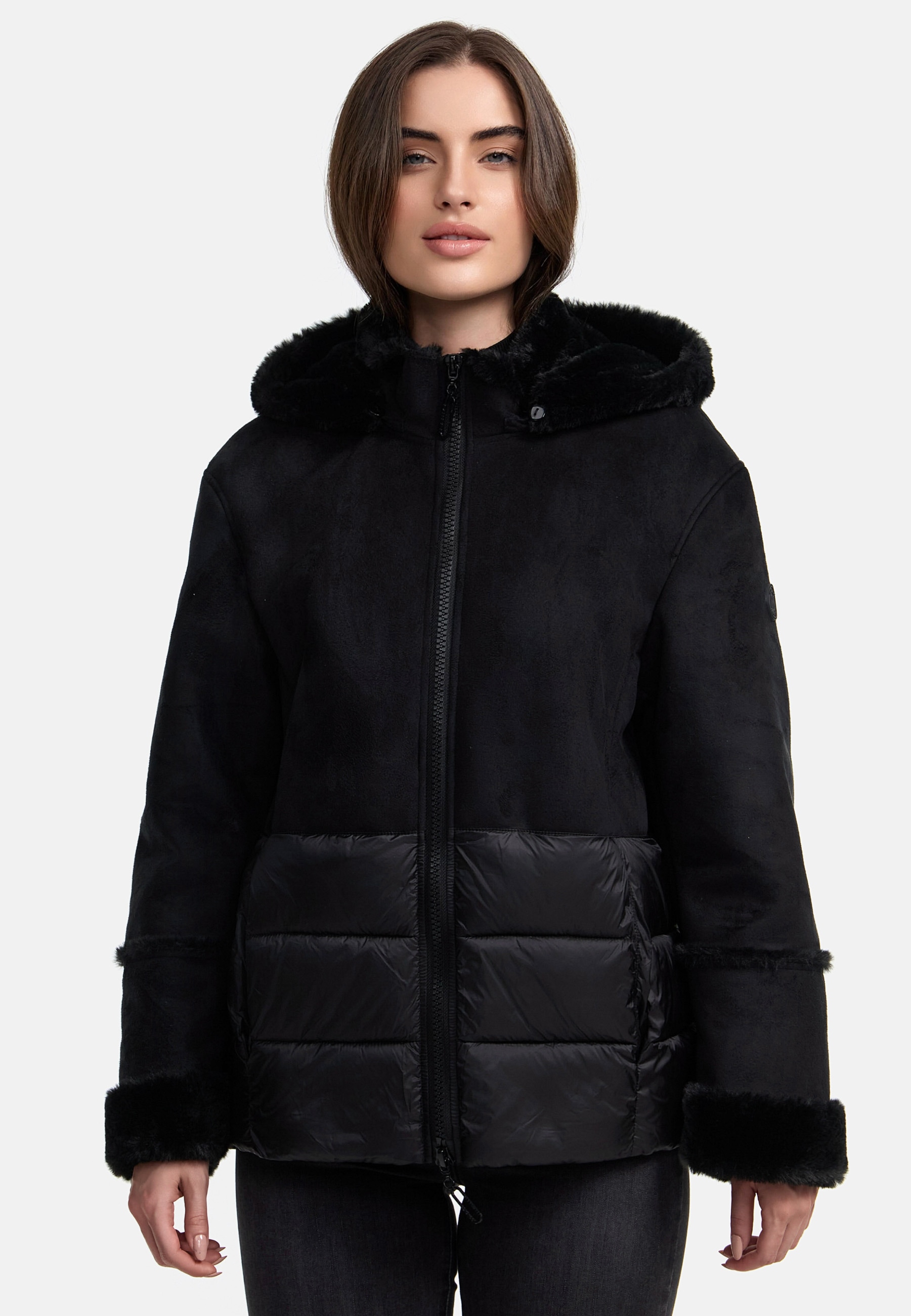 MANISA Kurzjacke, mit Kapuze, mit Teddyfell-Kapuze MANISA Kurzjacke, mit Kapuze, mit Teddyfell-Kapuze von MANISA