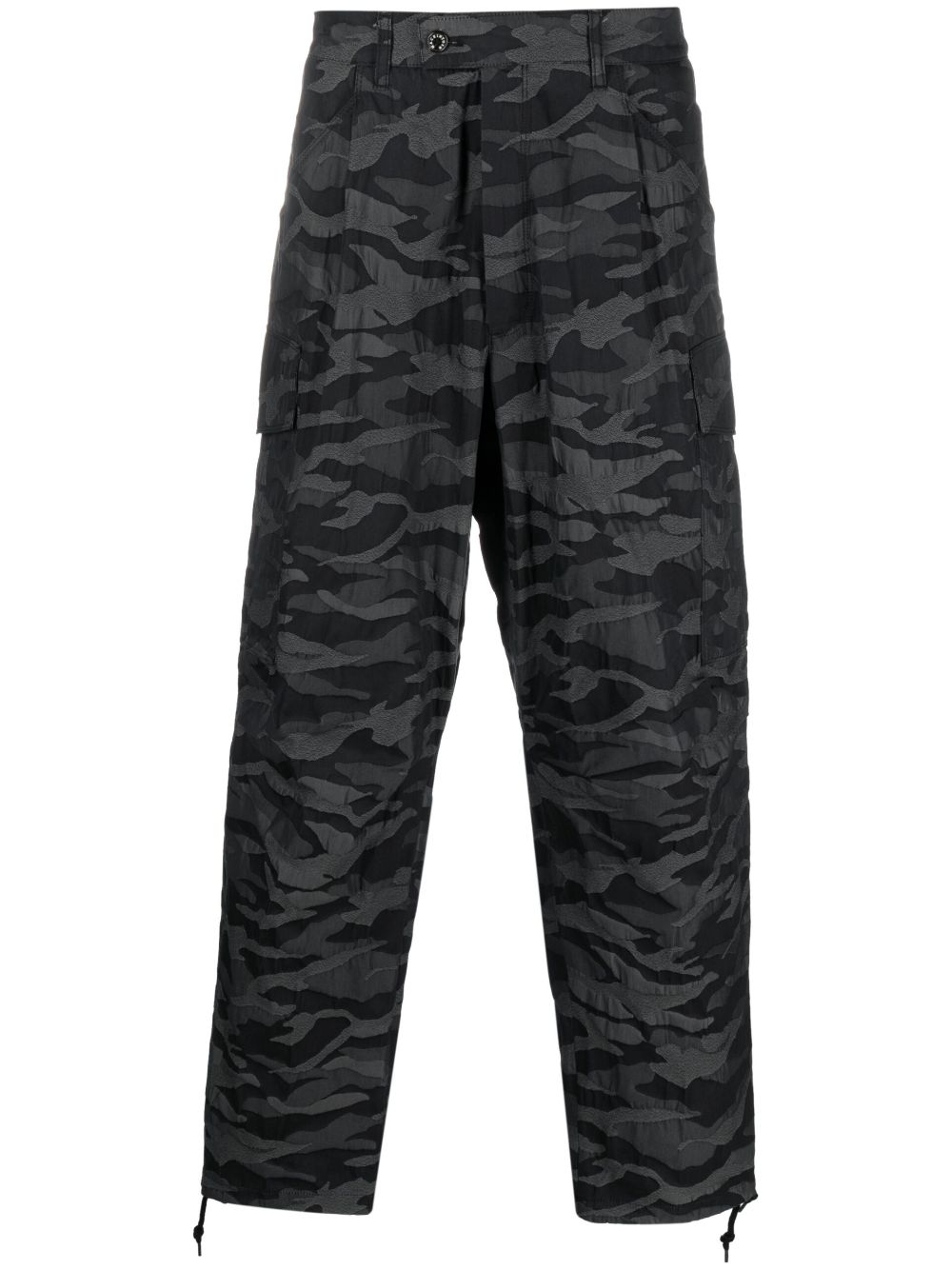 Mackintosh camouflage-print cropped cargo trousers - Black von Mackintosh