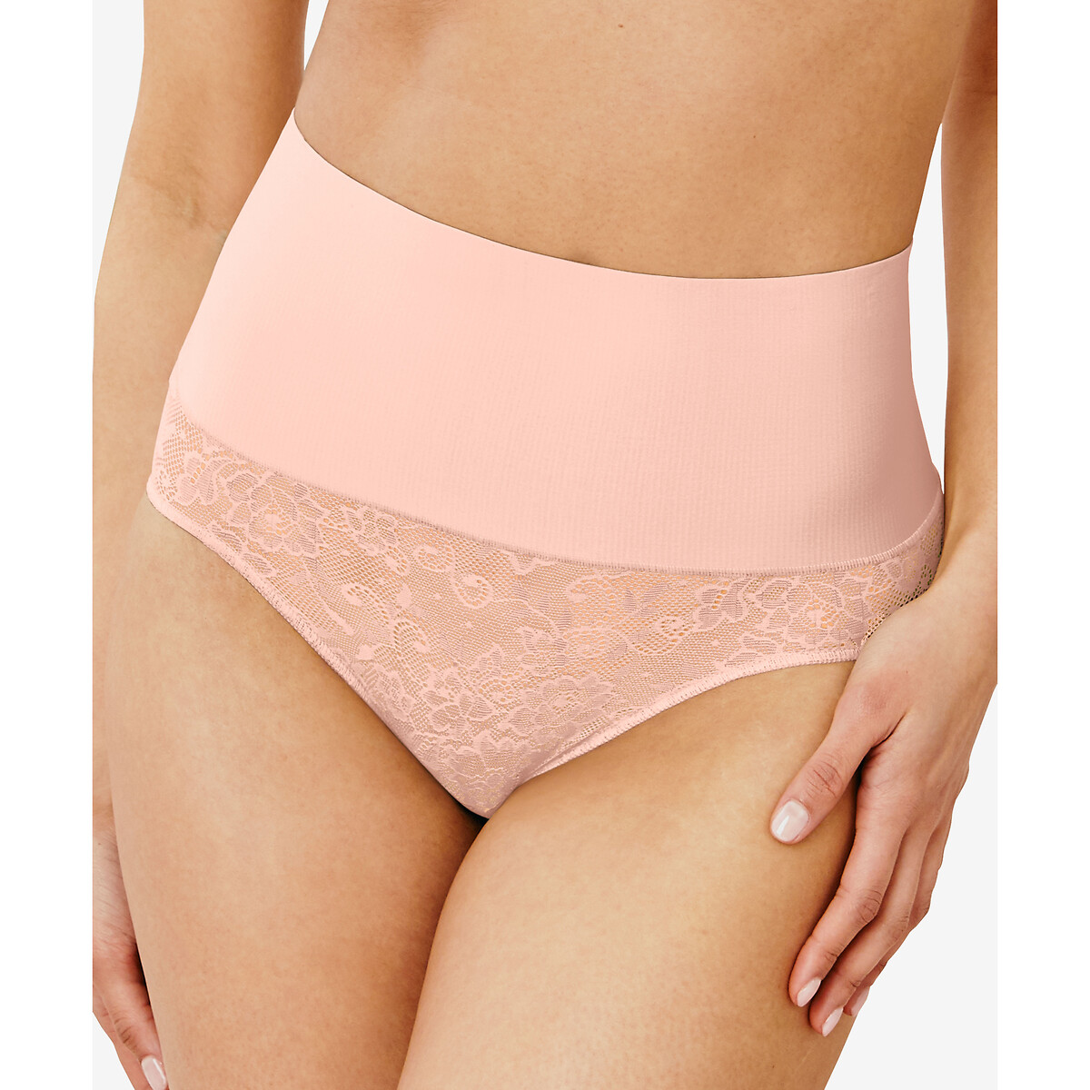 Taillenslip mit Formeffekt Tailored & Lace von Maidenform