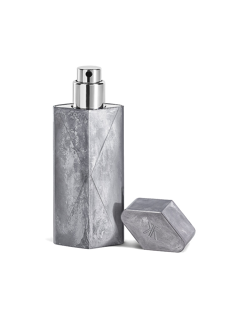 MAISON FRANCIS KURKDJIAN Globe Trotter Travel Case Silver Edition von Maison Francis Kurkdjian