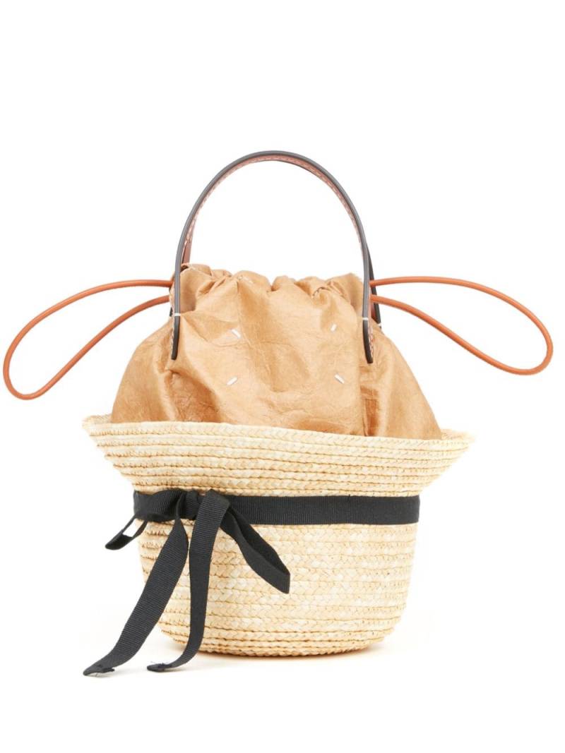 Maison Margiela Hat straw bucket bag - Neutrals von Maison Margiela