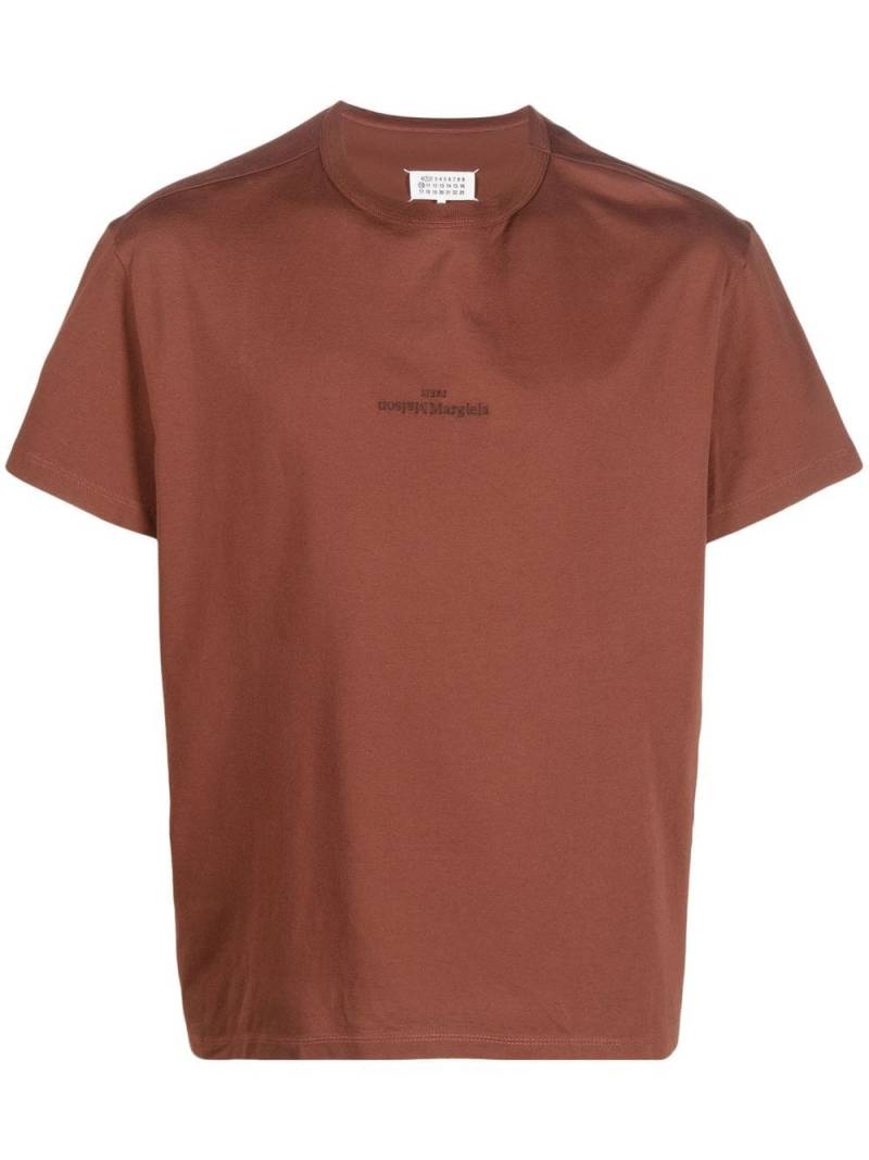 Maison Margiela logo-embroidered cotton T-shirt - Brown von Maison Margiela