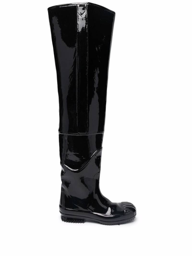 Maison Margiela patent over-the-knee boots - Black von Maison Margiela
