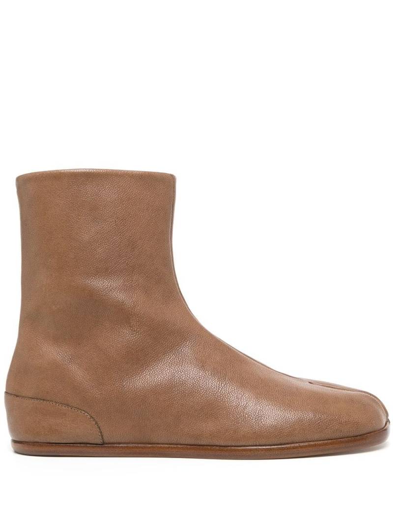 Maison Margiela Tabi flat ankle boots - Brown von Maison Margiela