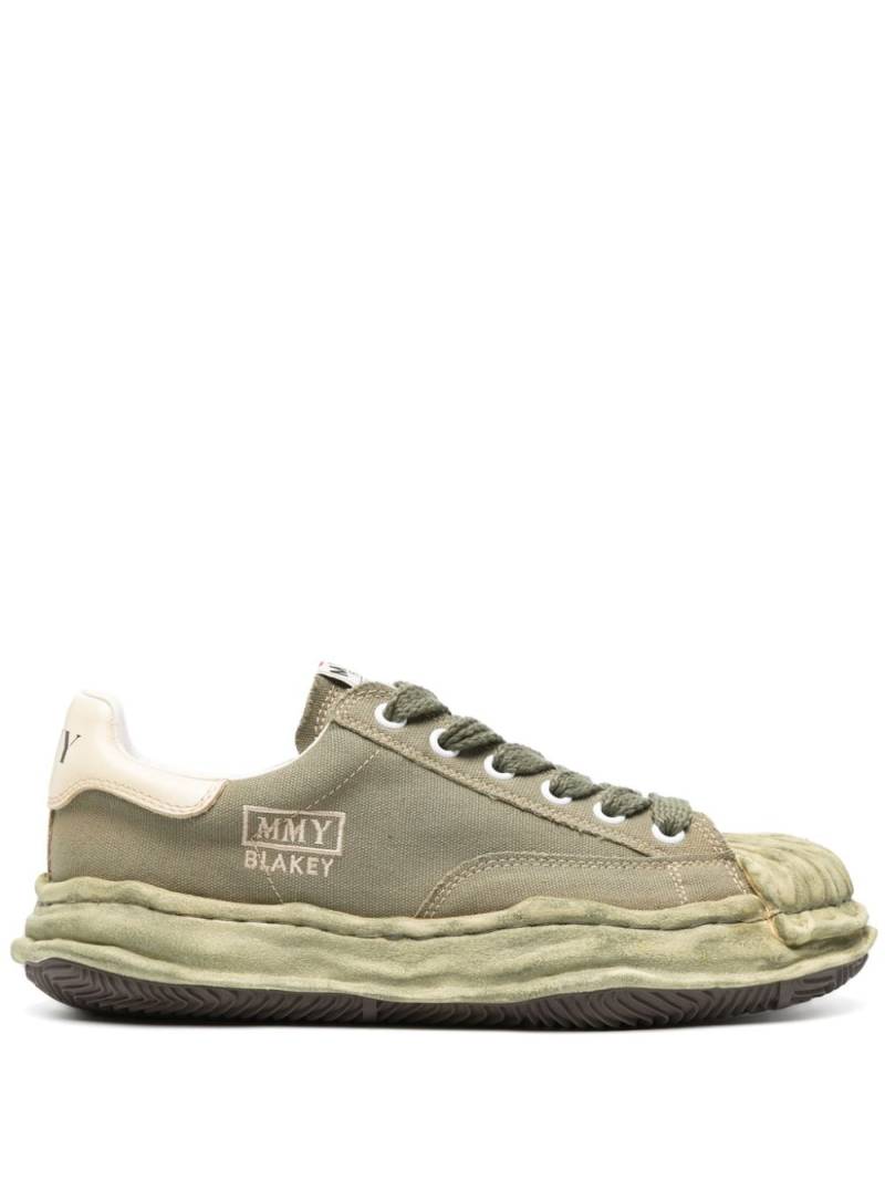 Maison Mihara Yasuhiro logo-print leather sneakers - Green von Maison Mihara Yasuhiro