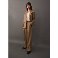 Gerade geschnittene doppelreihige Anzugjacke Gerade geschnittene doppelreihige Anzugjacke von Mango