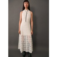 Langes Kleid mit Spitzendetail von Mango