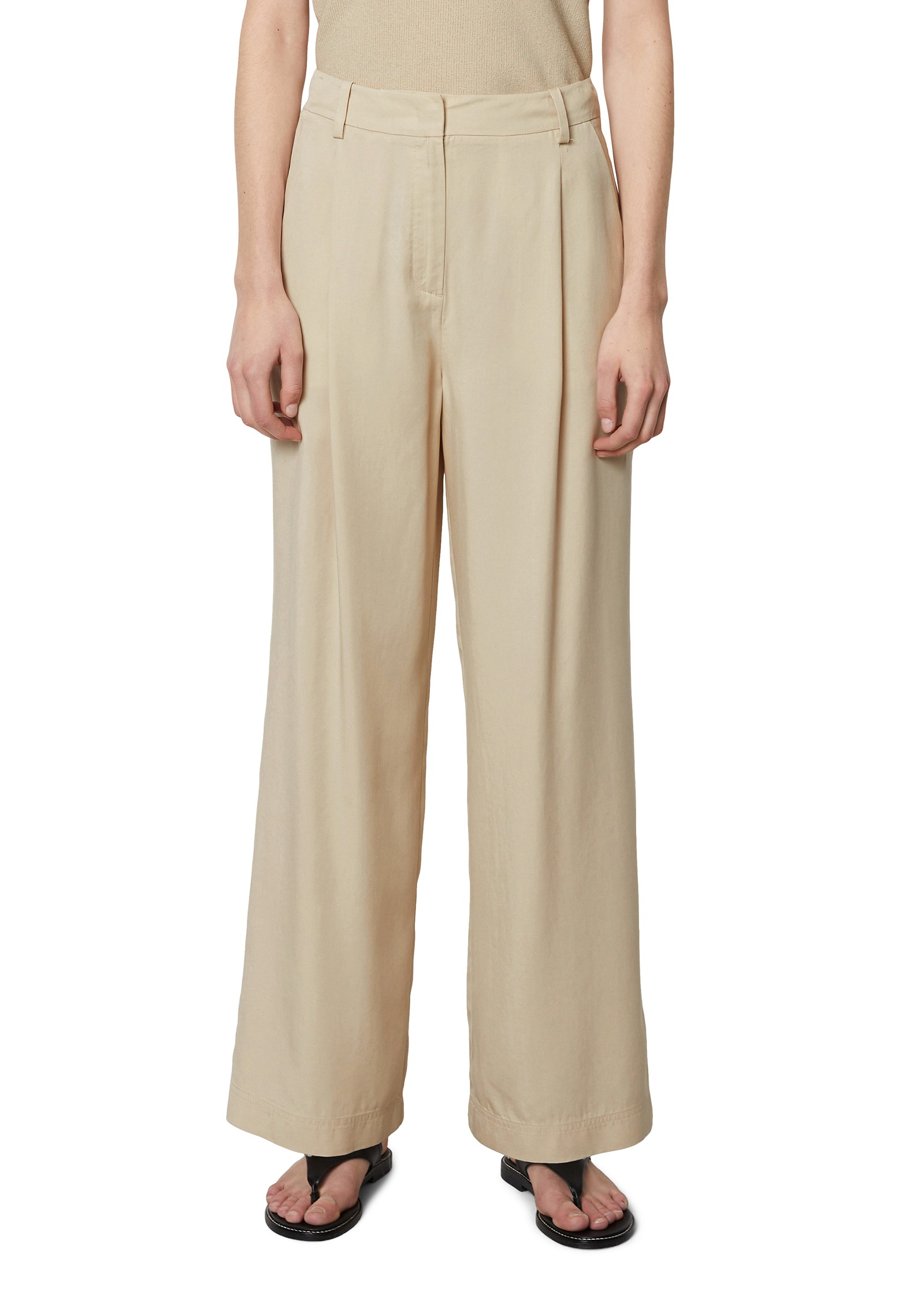 Marc O'Polo Bundfaltenhose, Charakteristische, feine Diagonal-Struktur Marc O'Polo Bundfaltenhose, Charakteristische, feine Diagonal-Struktur von Marc O'Polo