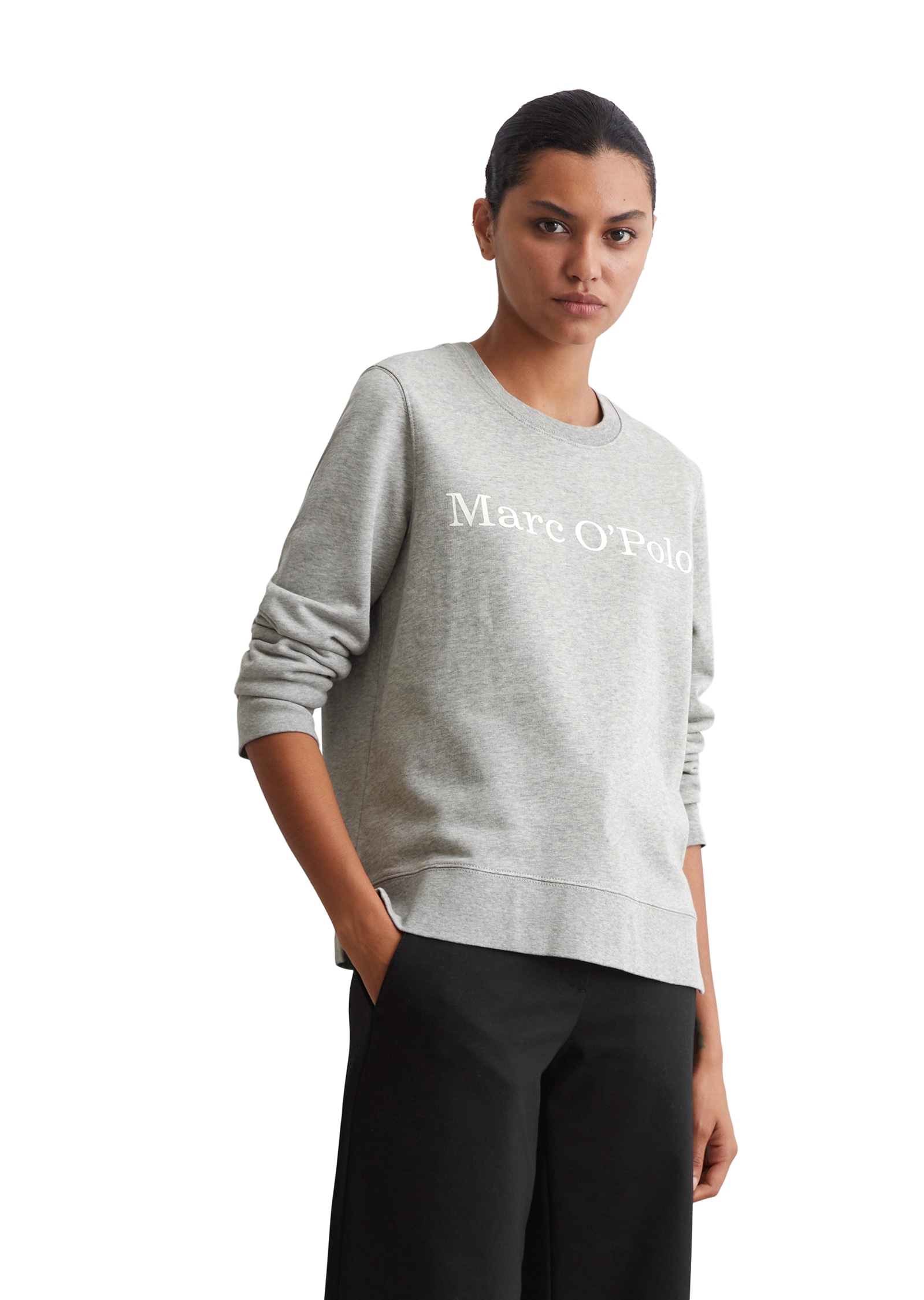 Marc O'Polo Sweatshirt, mit Kontrast-Stickerei auf der Brust Marc O'Polo Sweatshirt, mit Kontrast-Stickerei auf der Brust von Marc O'Polo