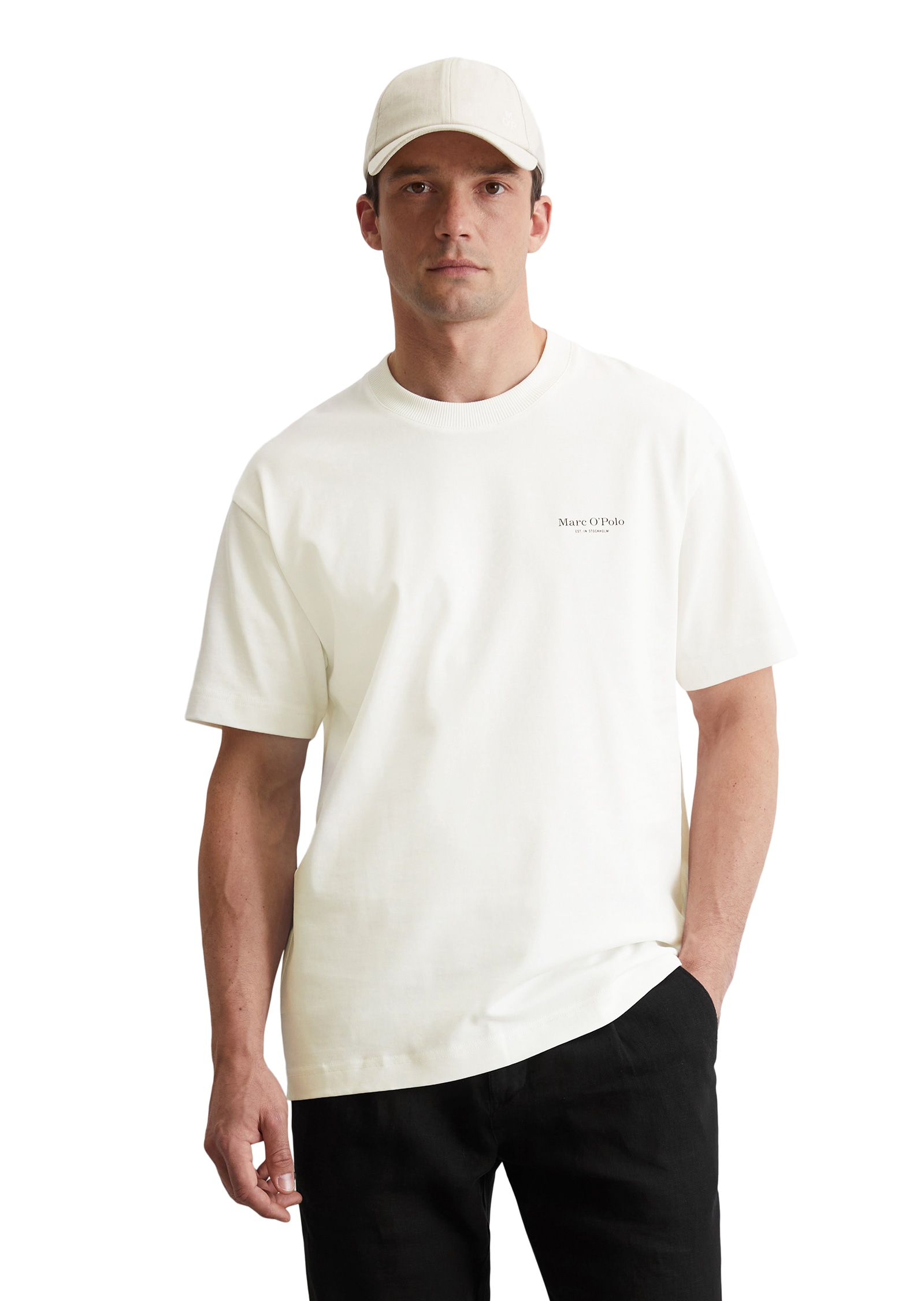 Marc O'Polo T-Shirt, mit markantem Rücken-Print und Logoprint seitlich auf der Brust Marc O'Polo T-Shirt, mit markantem Rücken-Print und Logoprint seitlich auf der Brust von Marc O'Polo