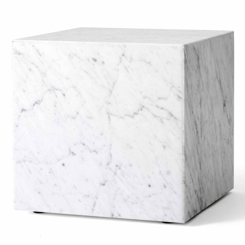 Plinth Couchtisch, Grösse b.40 x t.40 x h.40 cm, Marmor carrara von Audo Copenhagen
