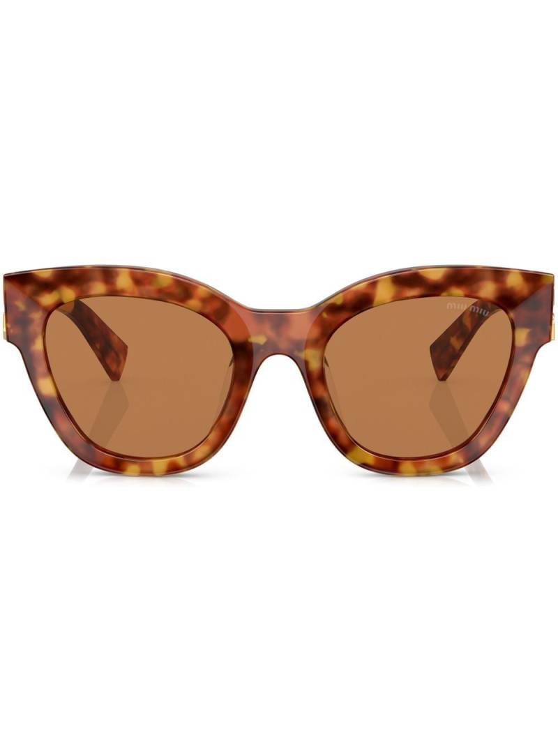 Miu Miu Eyewear tortoiseshell-effect cat-eye sunglasses - Green von Miu Miu Eyewear