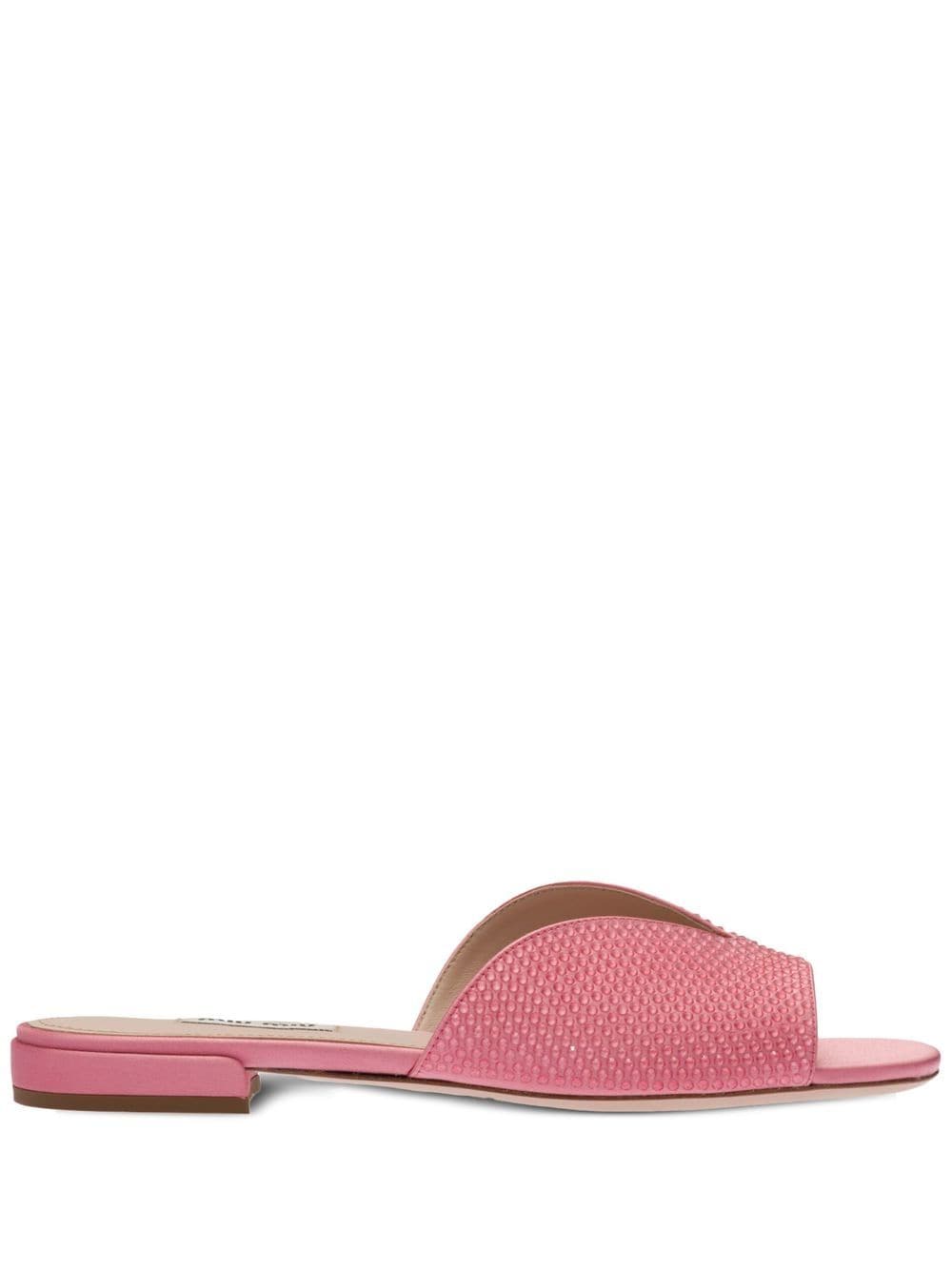 Miu Miu crystal-embellished satin sandals - Pink von Miu Miu